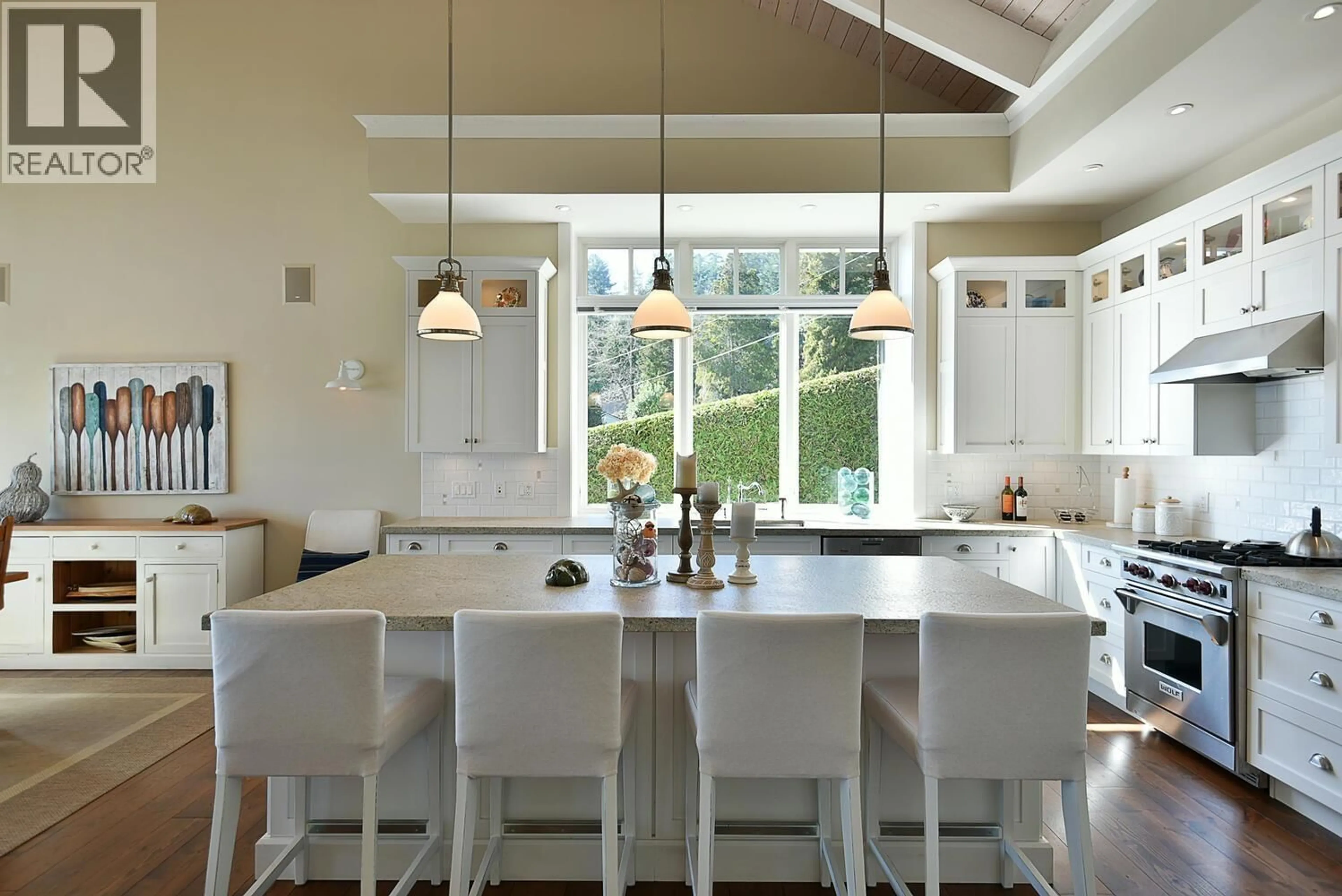 Contemporary kitchen, unknown for 894 MARINE DRIVE, Gibsons British Columbia V0N1V1