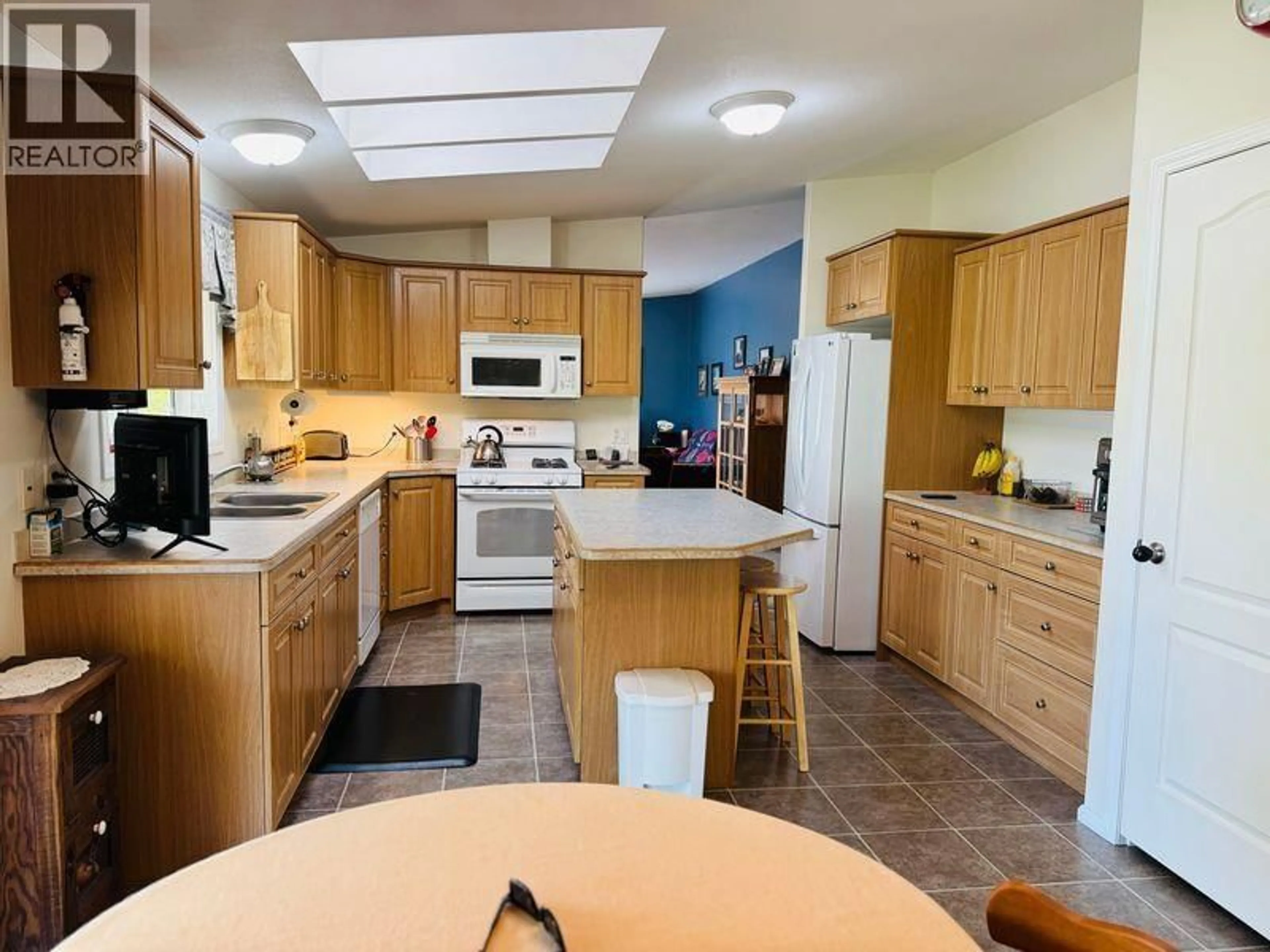 Standard kitchen, unknown for 3722 CARSON ROAD, Williams Lake British Columbia V0K2G0