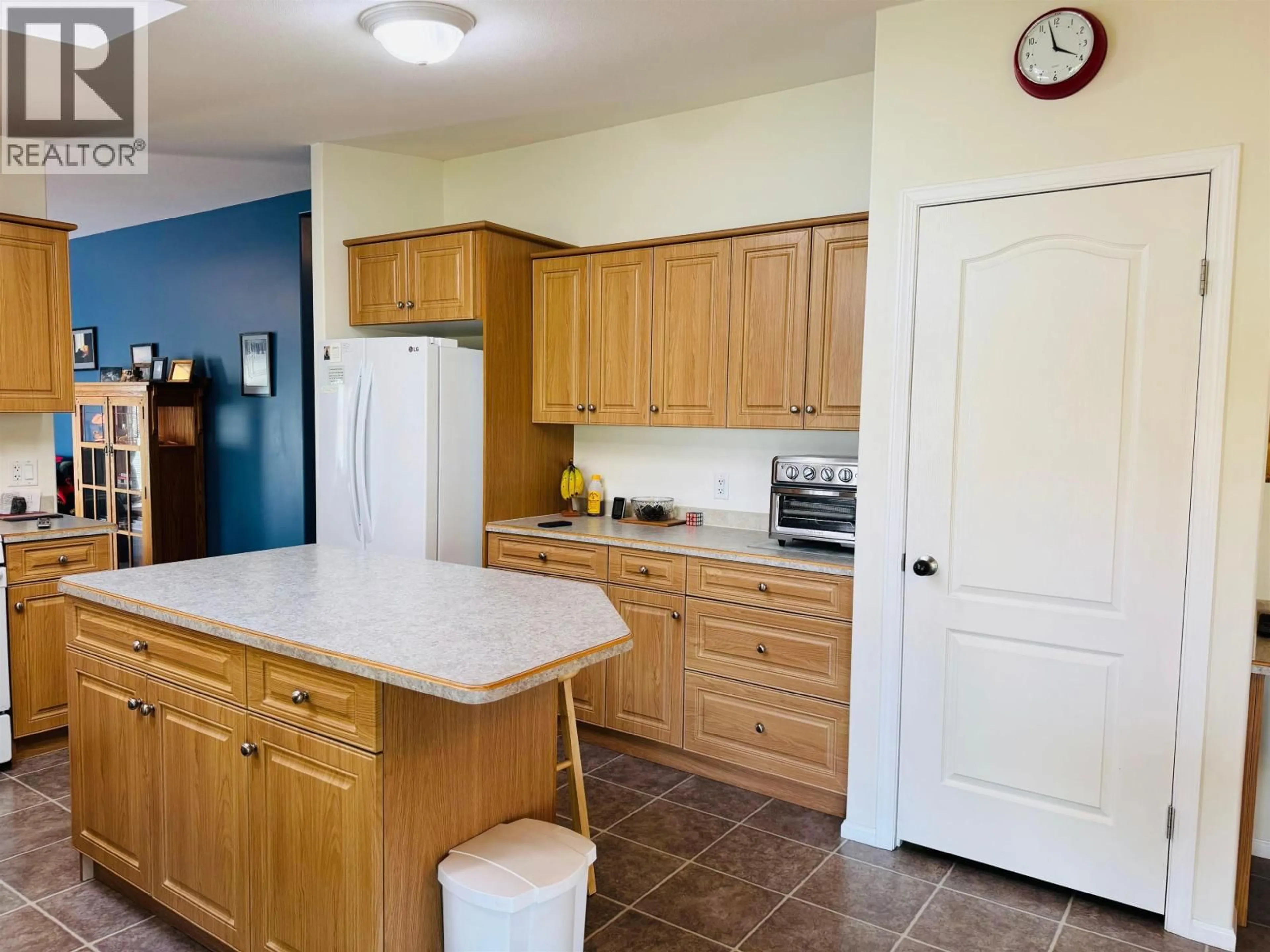 Standard kitchen, unknown for 3722 CARSON ROAD, Williams Lake British Columbia V0K2G0