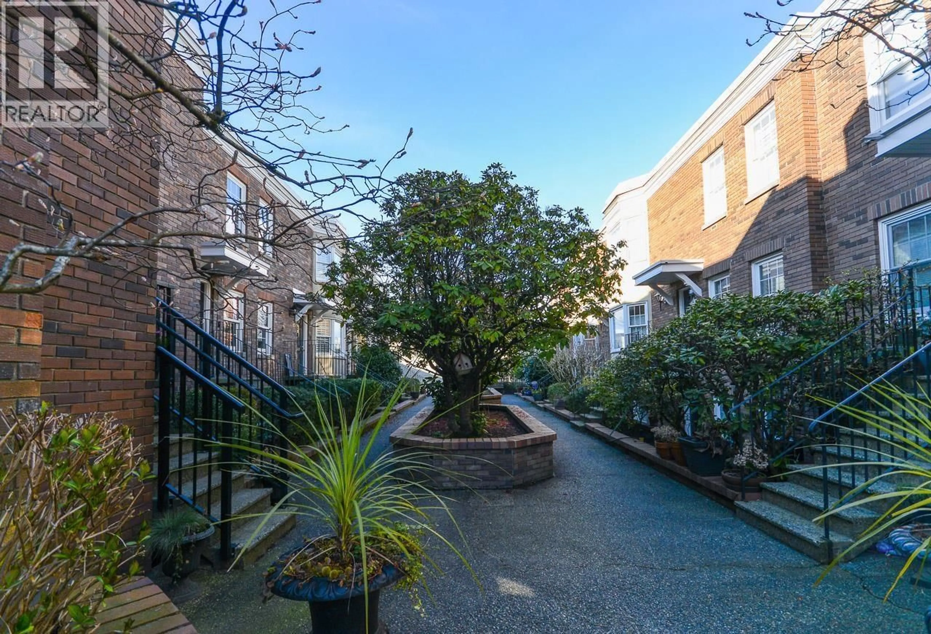 Patio, street for 1355 7TH AVENUE, Vancouver British Columbia V6H1B8