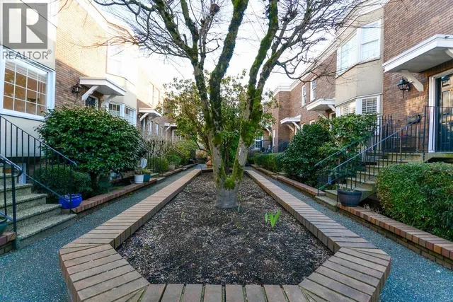 1355 7TH AVENUE, Vancouver 3