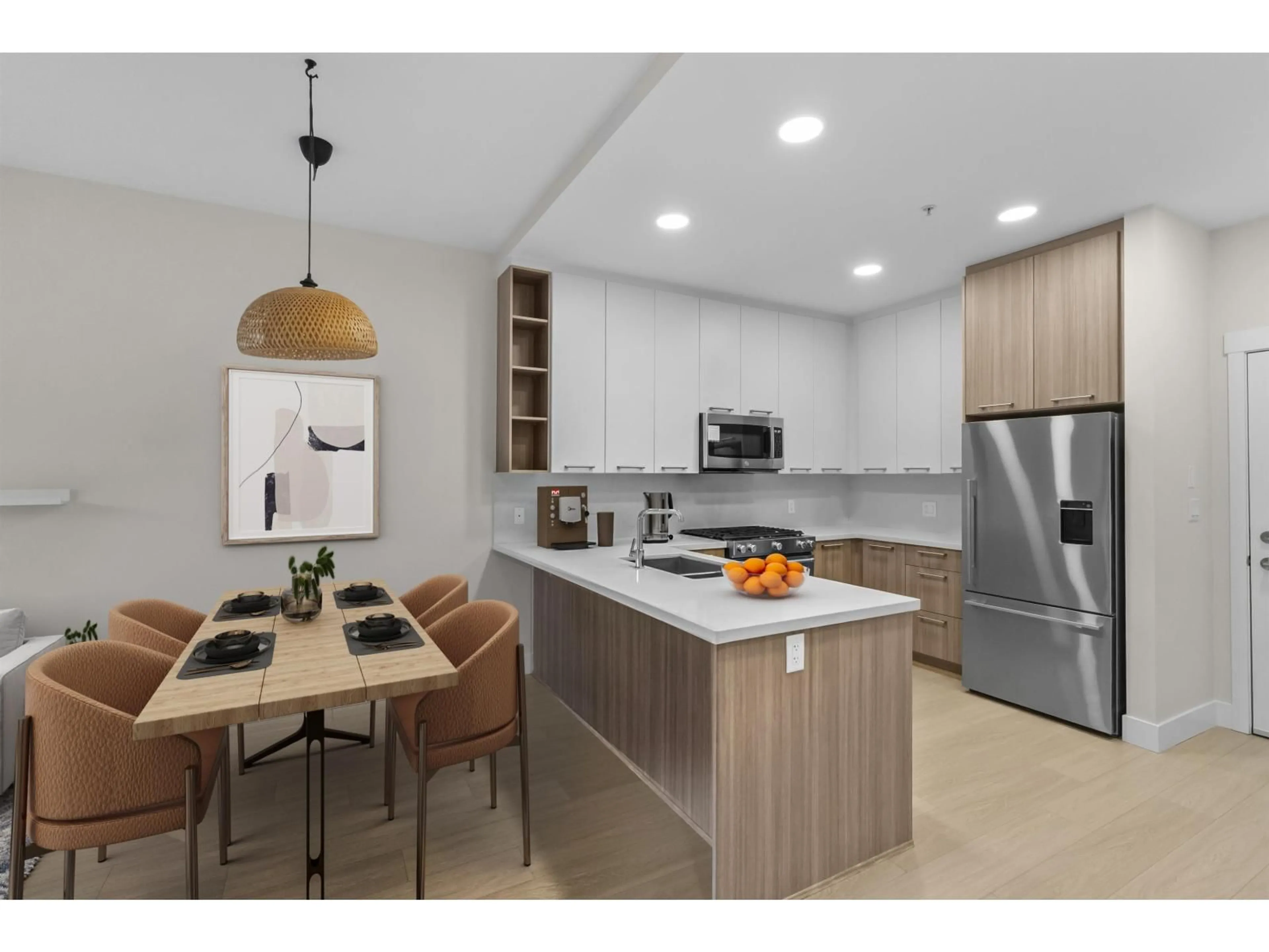 Open concept kitchen, unknown for 102 - 14022 NORTH BLUFF ROAD, White Rock British Columbia V4B3C3