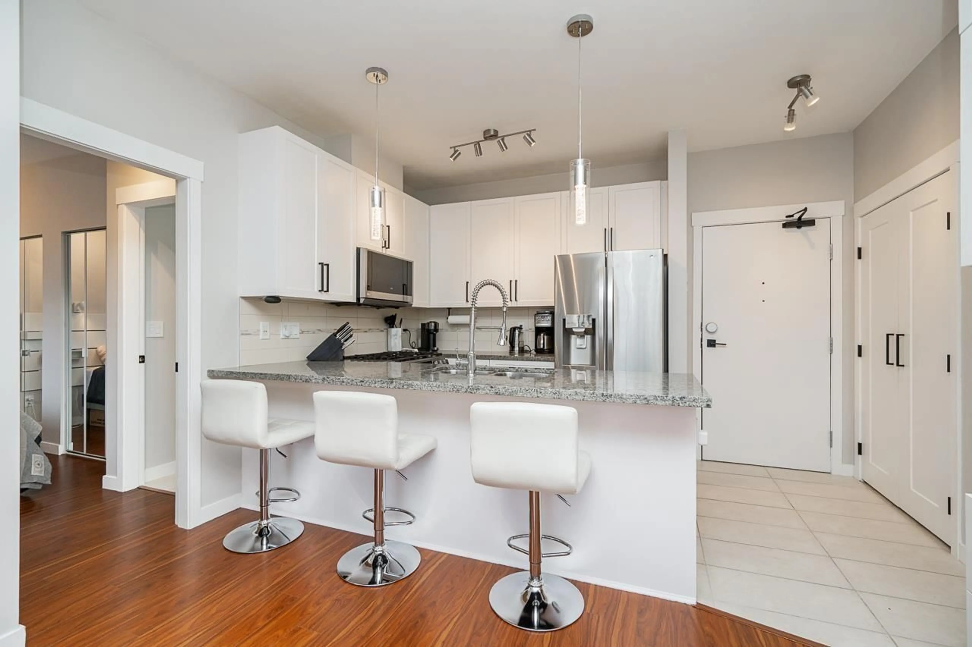 Unknown for 401 - 15918 26 AVENUE, Surrey British Columbia V3Z5K3