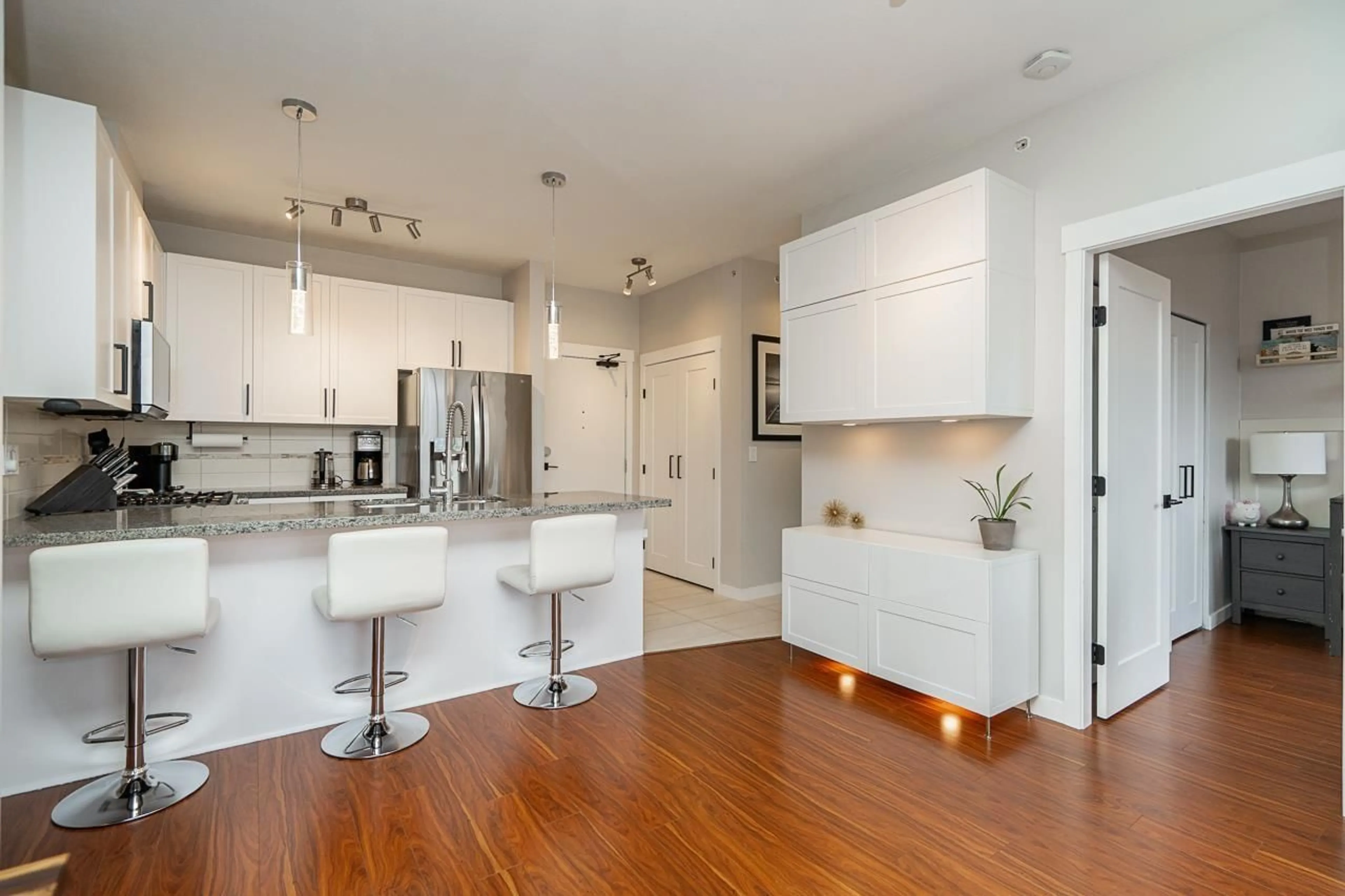 Unknown for 401 - 15918 26 AVENUE, Surrey British Columbia V3Z5K3