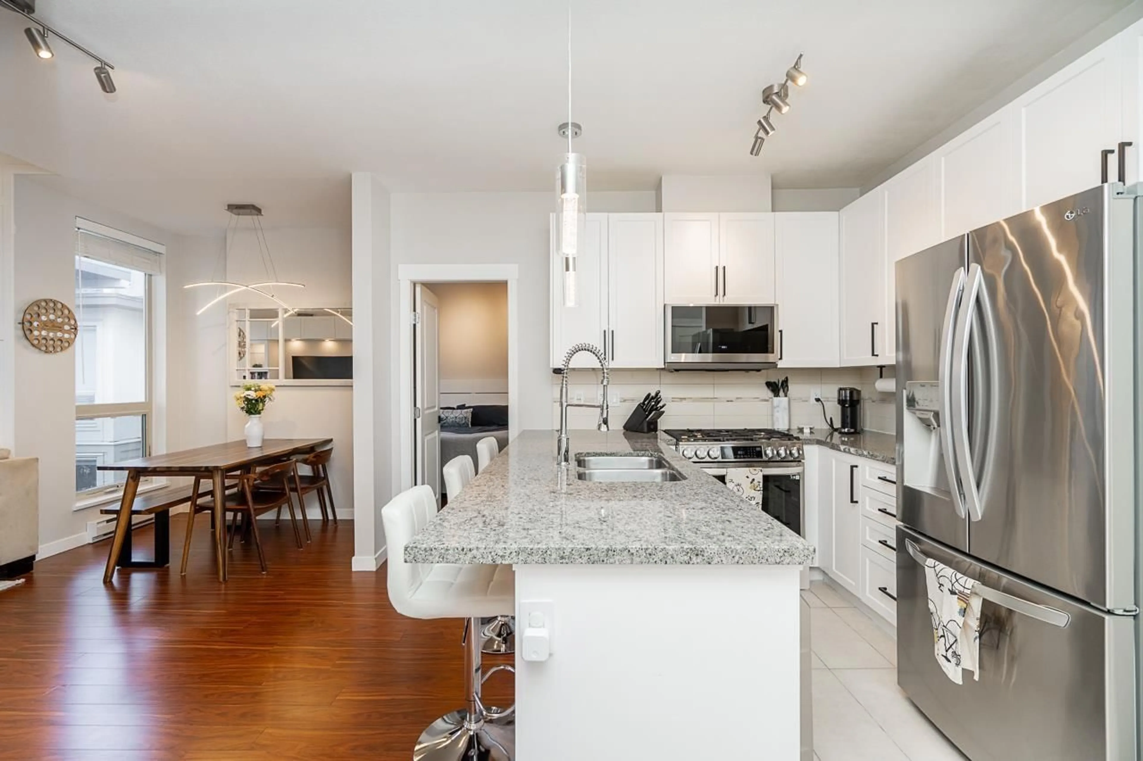 Unknown for 401 - 15918 26 AVENUE, Surrey British Columbia V3Z5K3