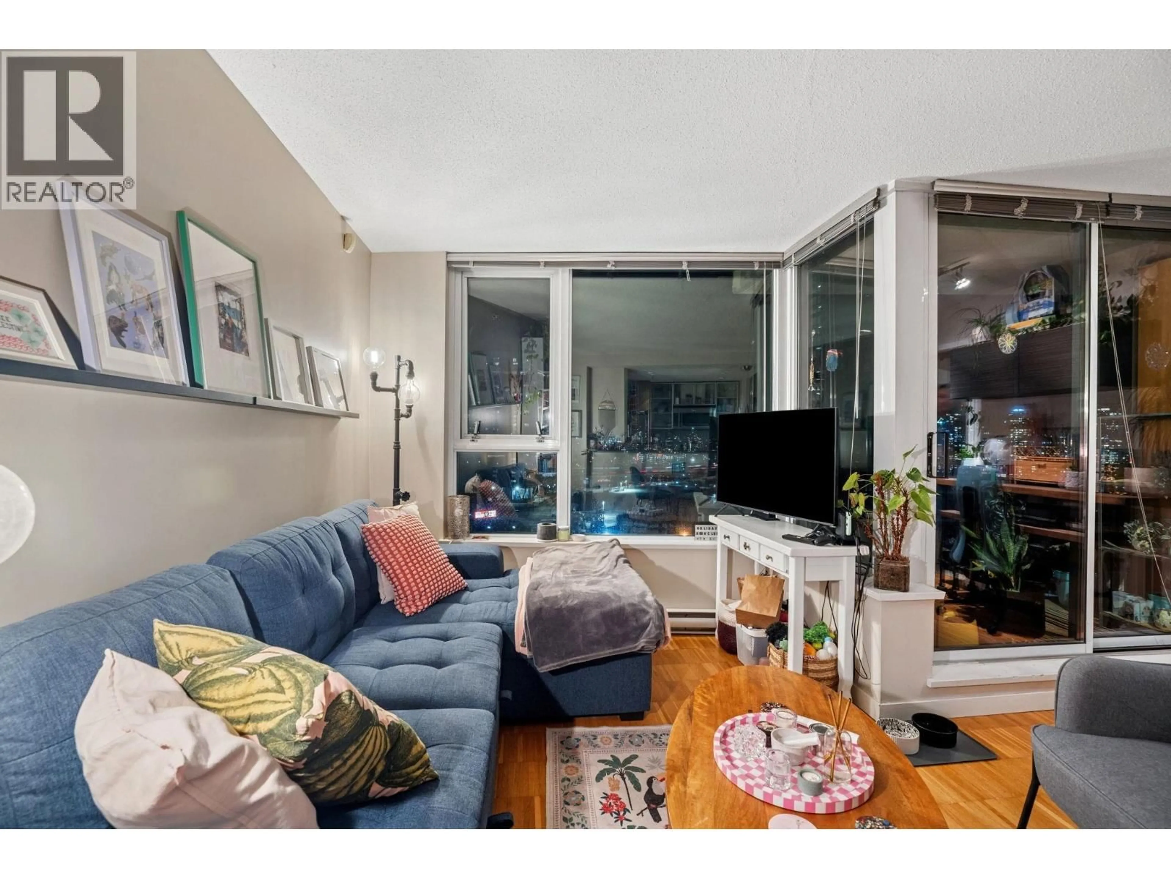 Living room with furniture, unknown for 1901 - 33 SMITHE STREET, Vancouver British Columbia V6B0B5