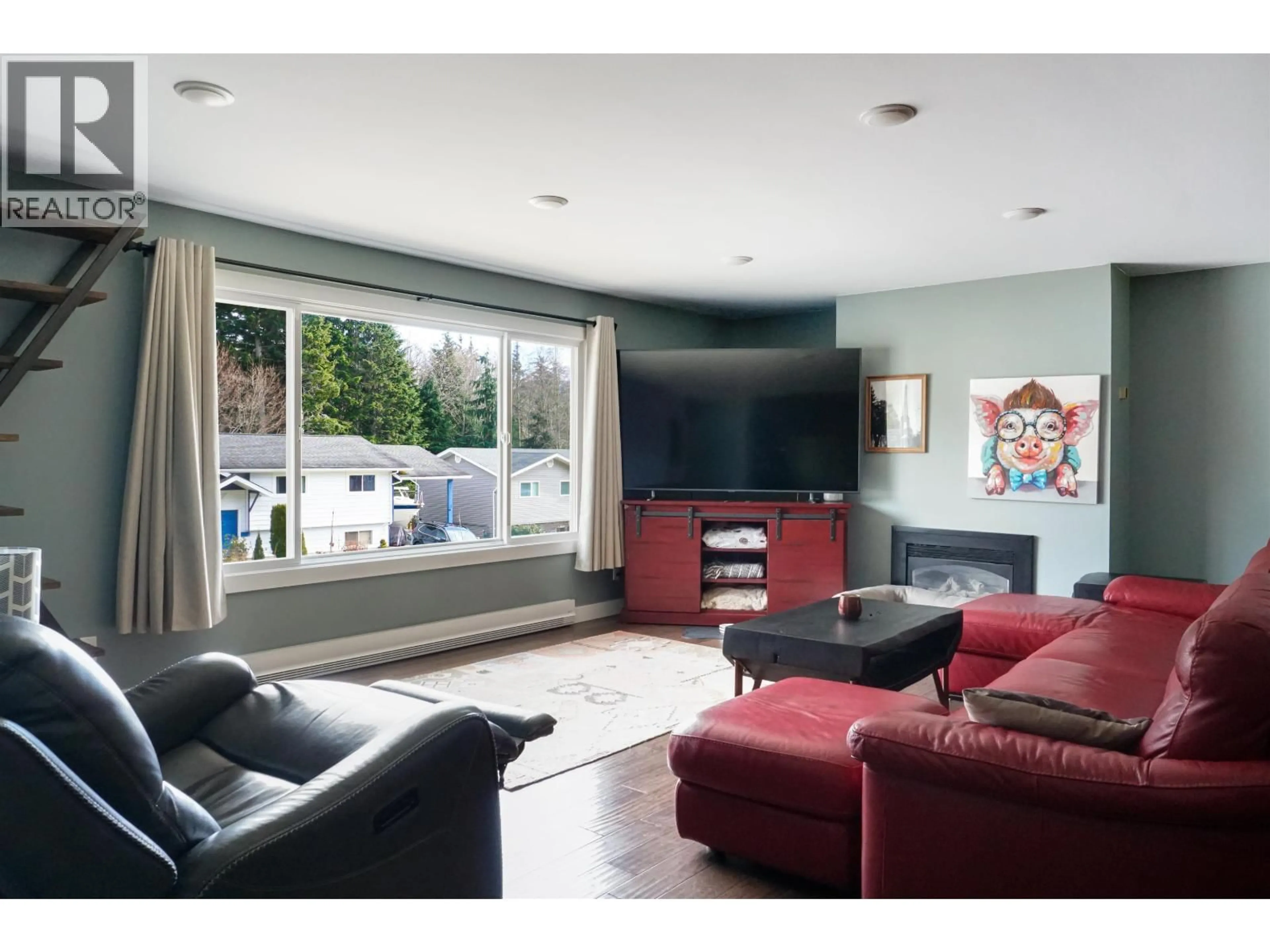 Home theater for 60 ANGLE STREET, Kitimat British Columbia V8C2N3