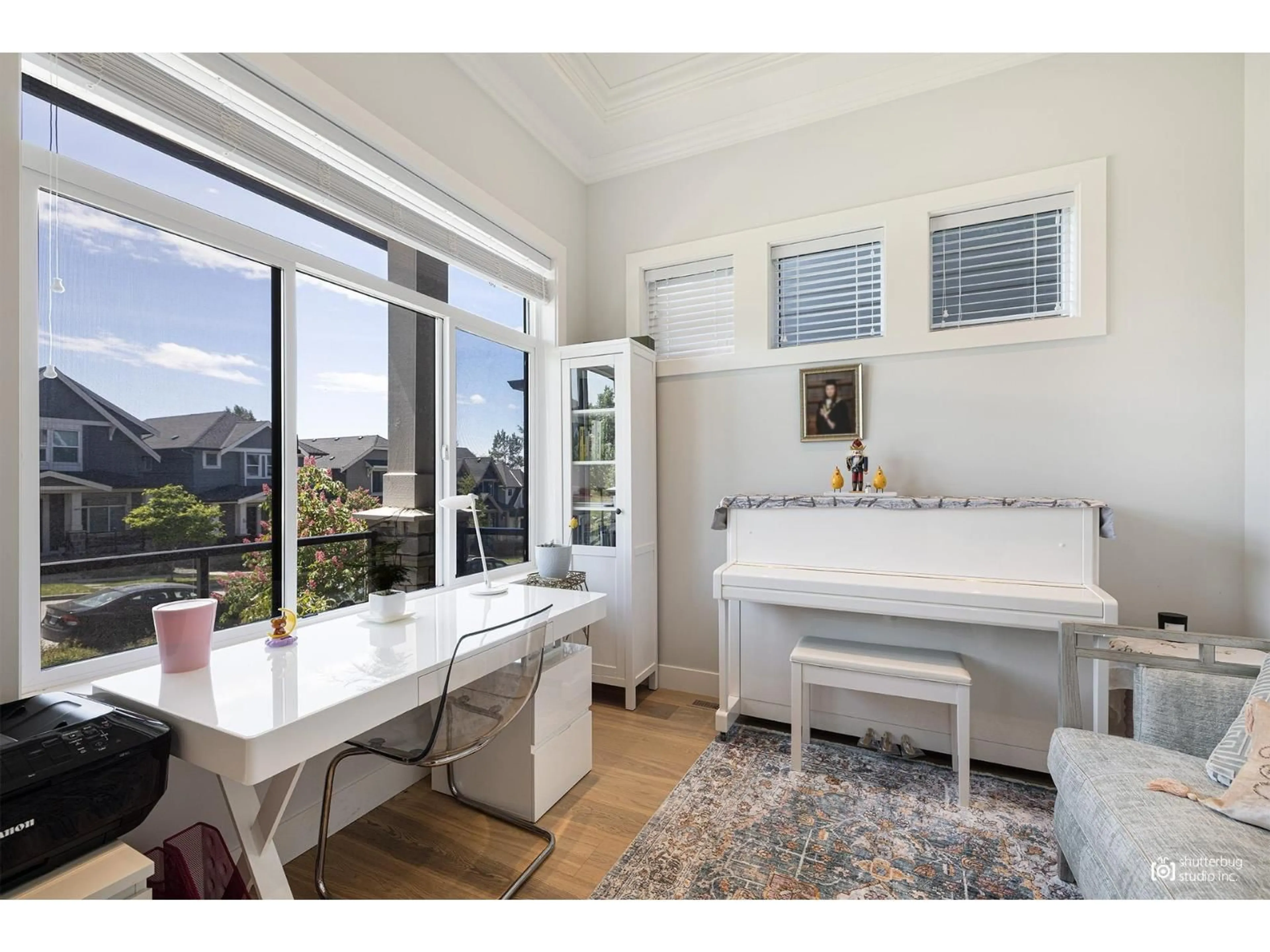 Contemporary bathroom, ceramic/tile floor for 16475 21A AVENUE, Surrey British Columbia V3Z0V5