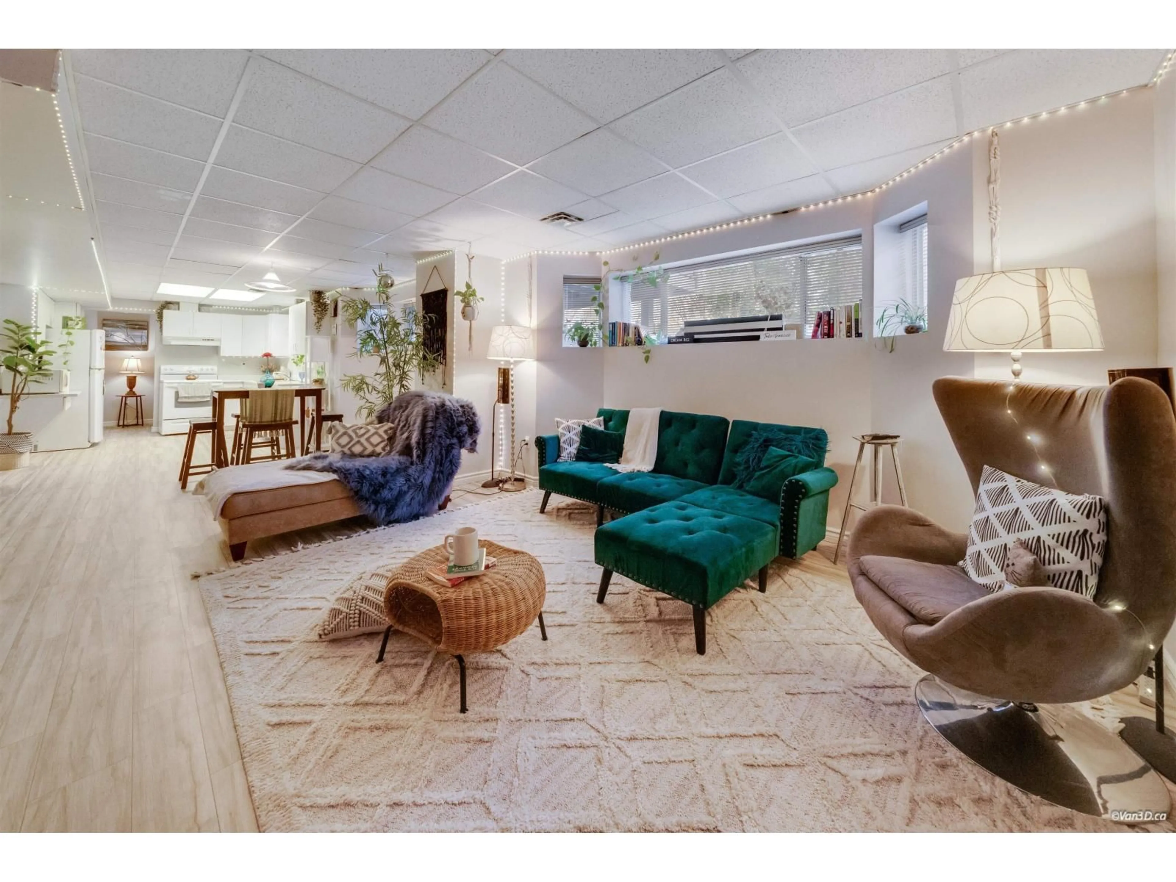 Living room with furniture, unknown for 8569 141A STREET, Surrey British Columbia V3W0S3