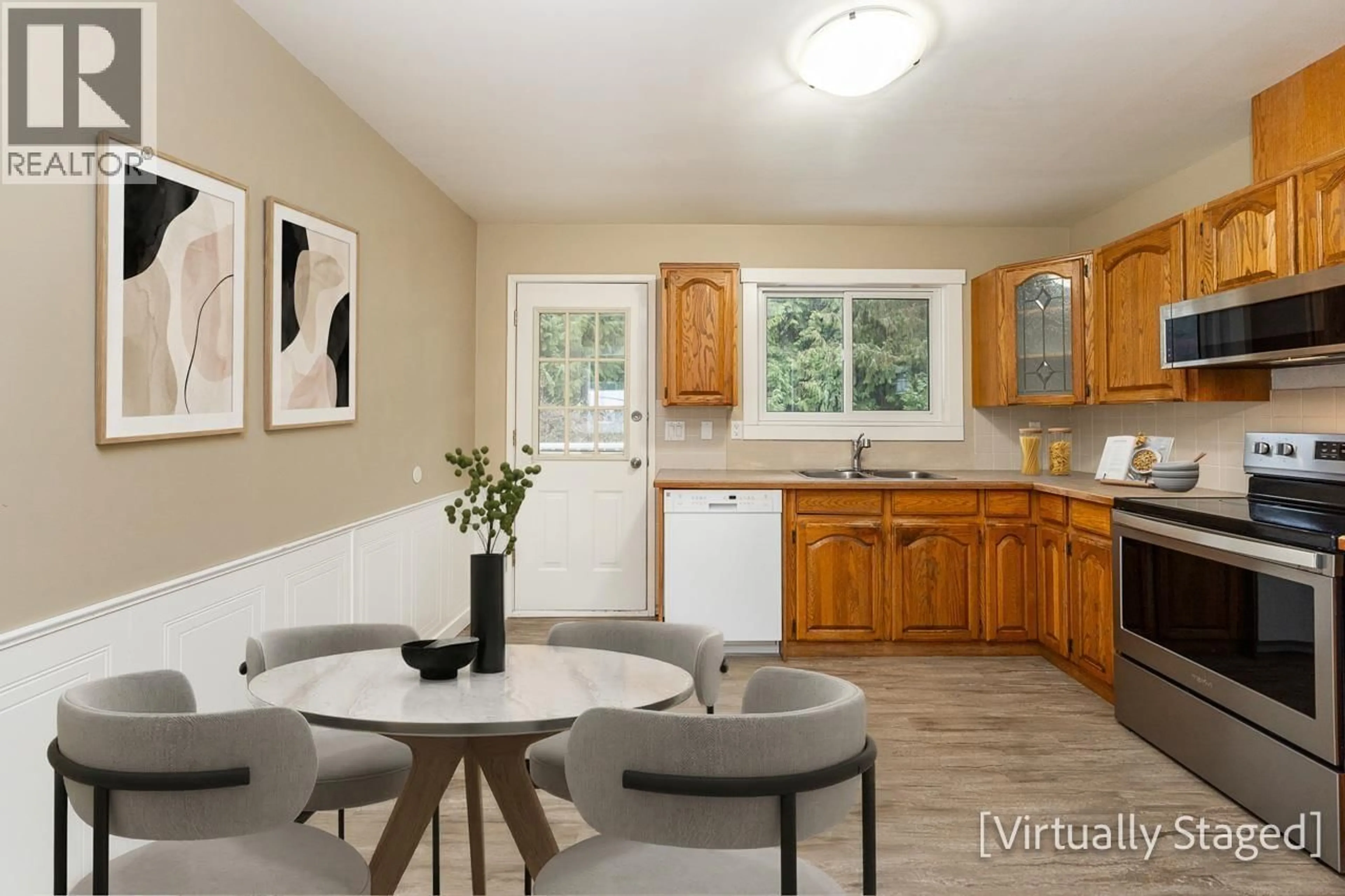 Open concept kitchen, unknown for 1819 CHALMERS AVENUE, Port Coquitlam British Columbia V3B2T3