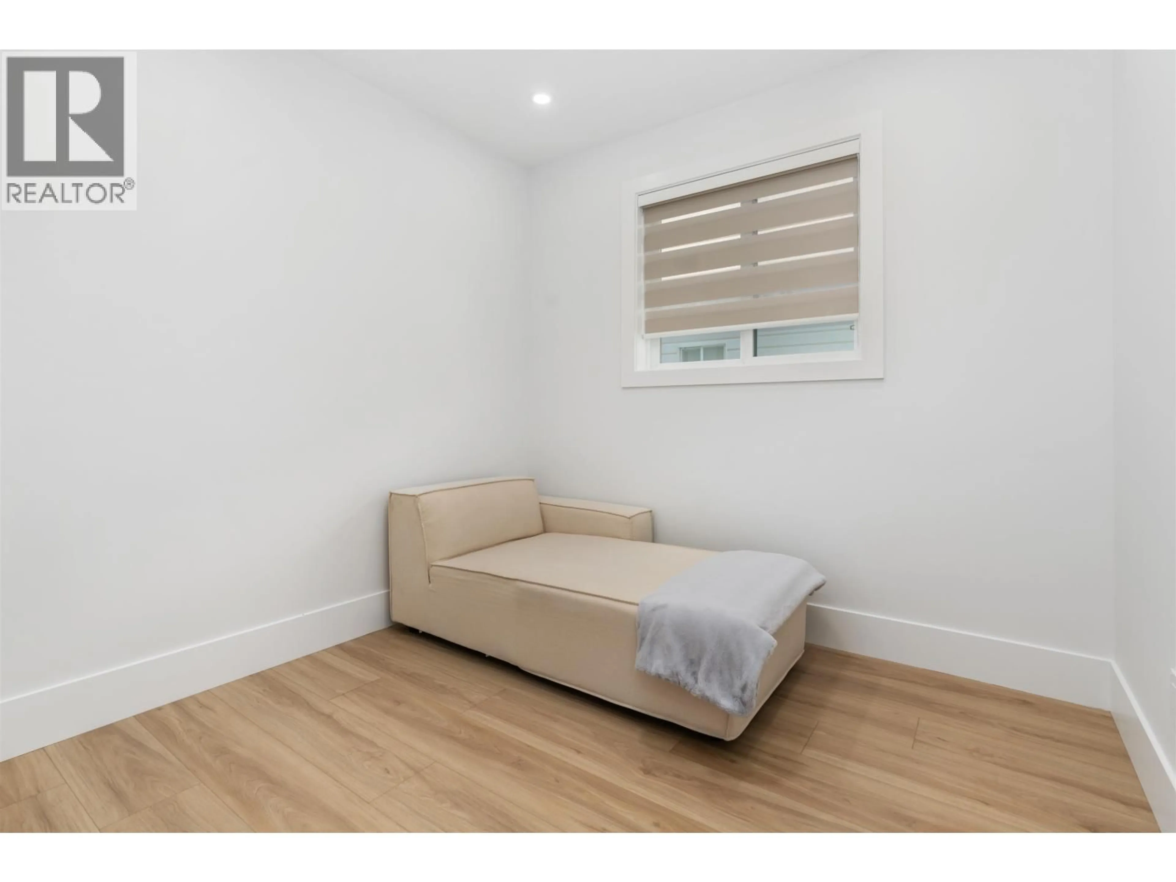 A pic of a room for 3749 UNION STREET, Burnaby British Columbia V5C2W2
