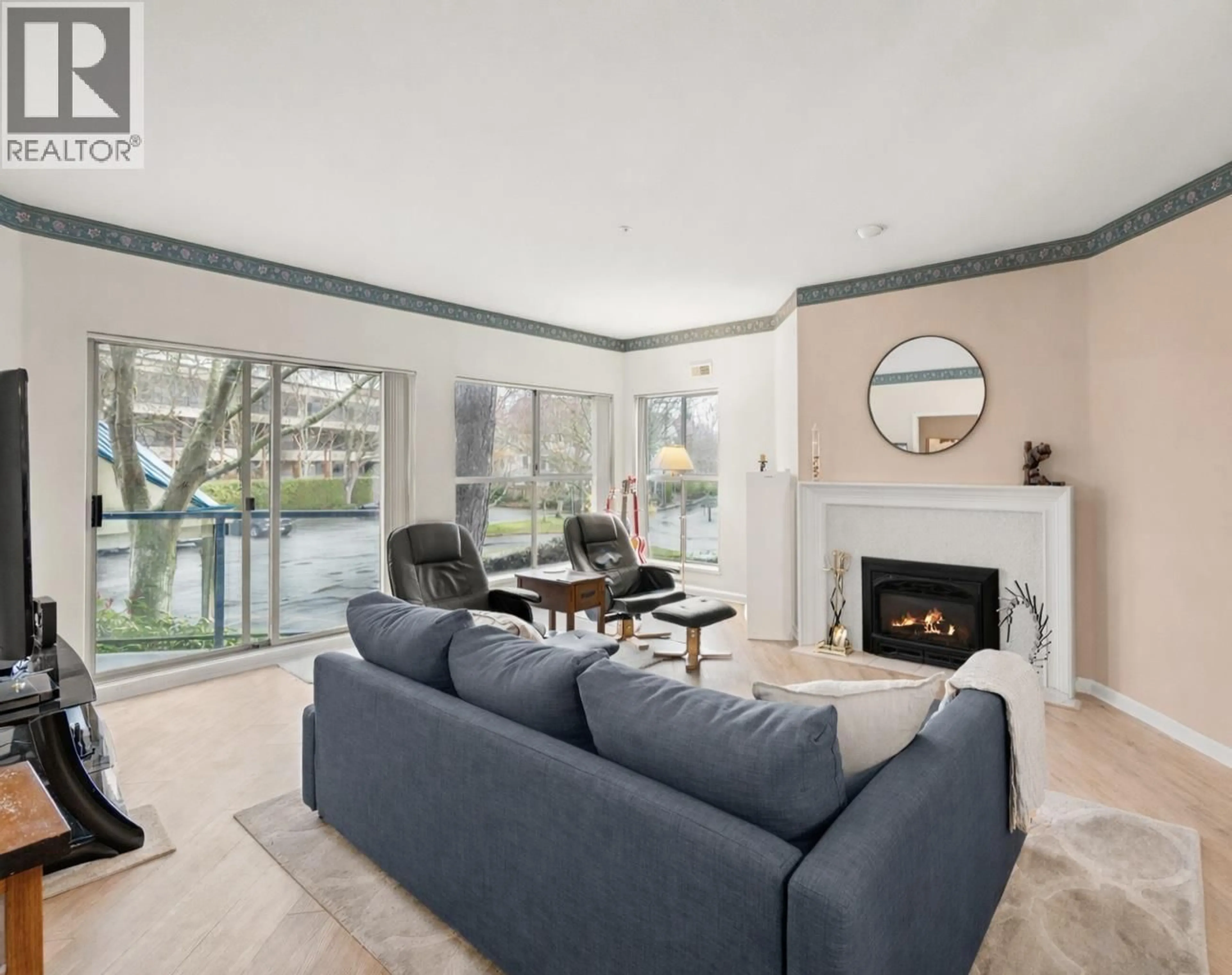 Living room with furniture, unknown for 108 - 4753 WEST RIVER ROAD, Delta British Columbia V4K1R9