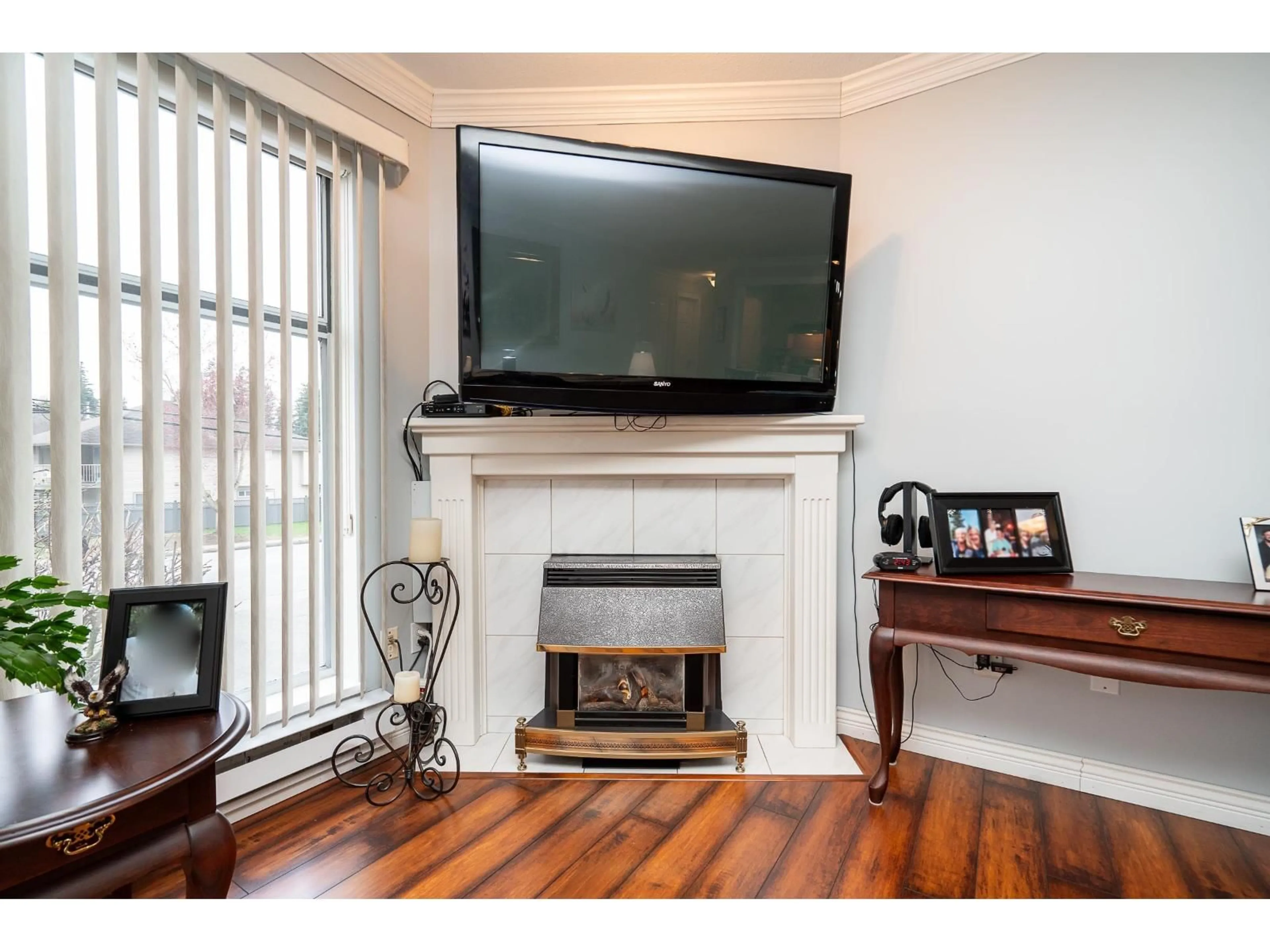 Home theater for 105 - 2410 EMERSON STREET, Abbotsford British Columbia V2T3J3