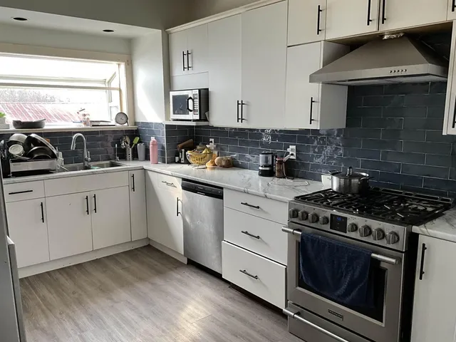 2987 184 STREET, Surrey 2