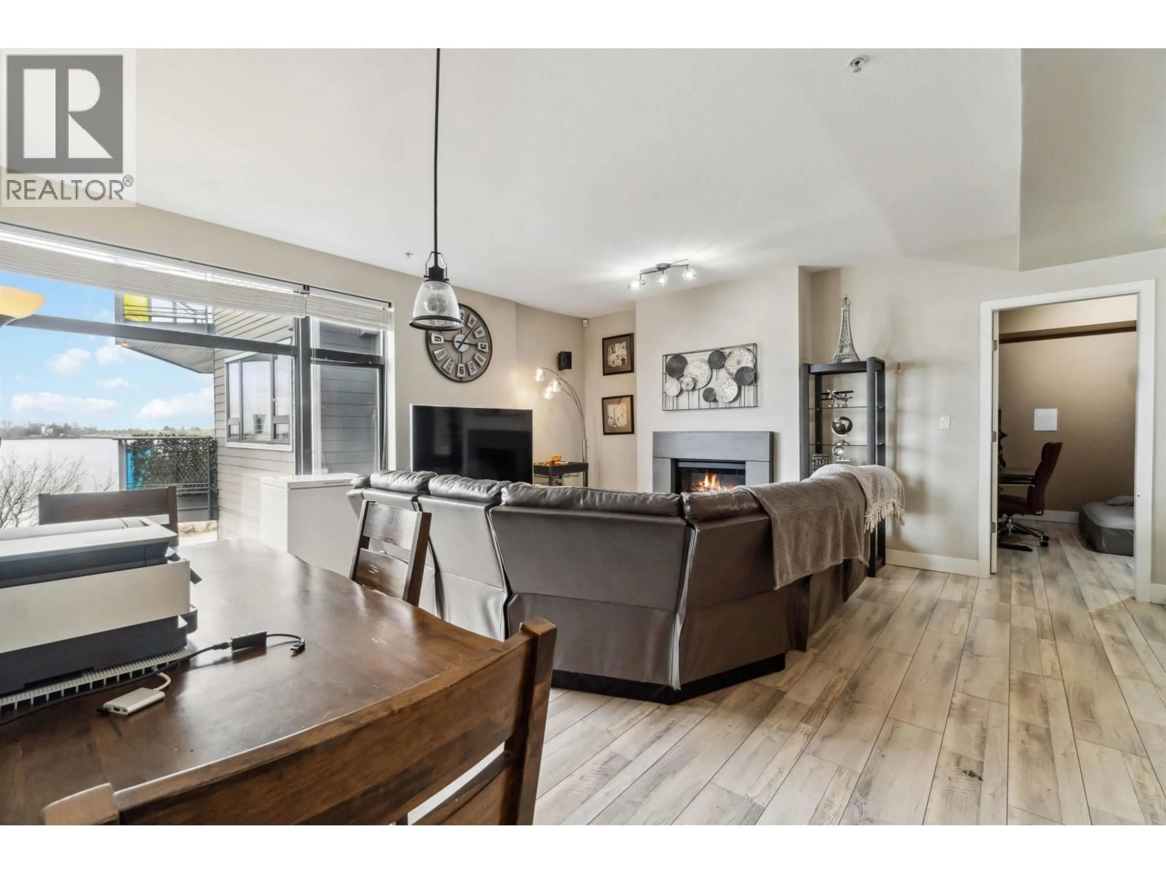 Unknown for 201 - 14300 RIVERPORT WAY, Richmond British Columbia V6W0A4