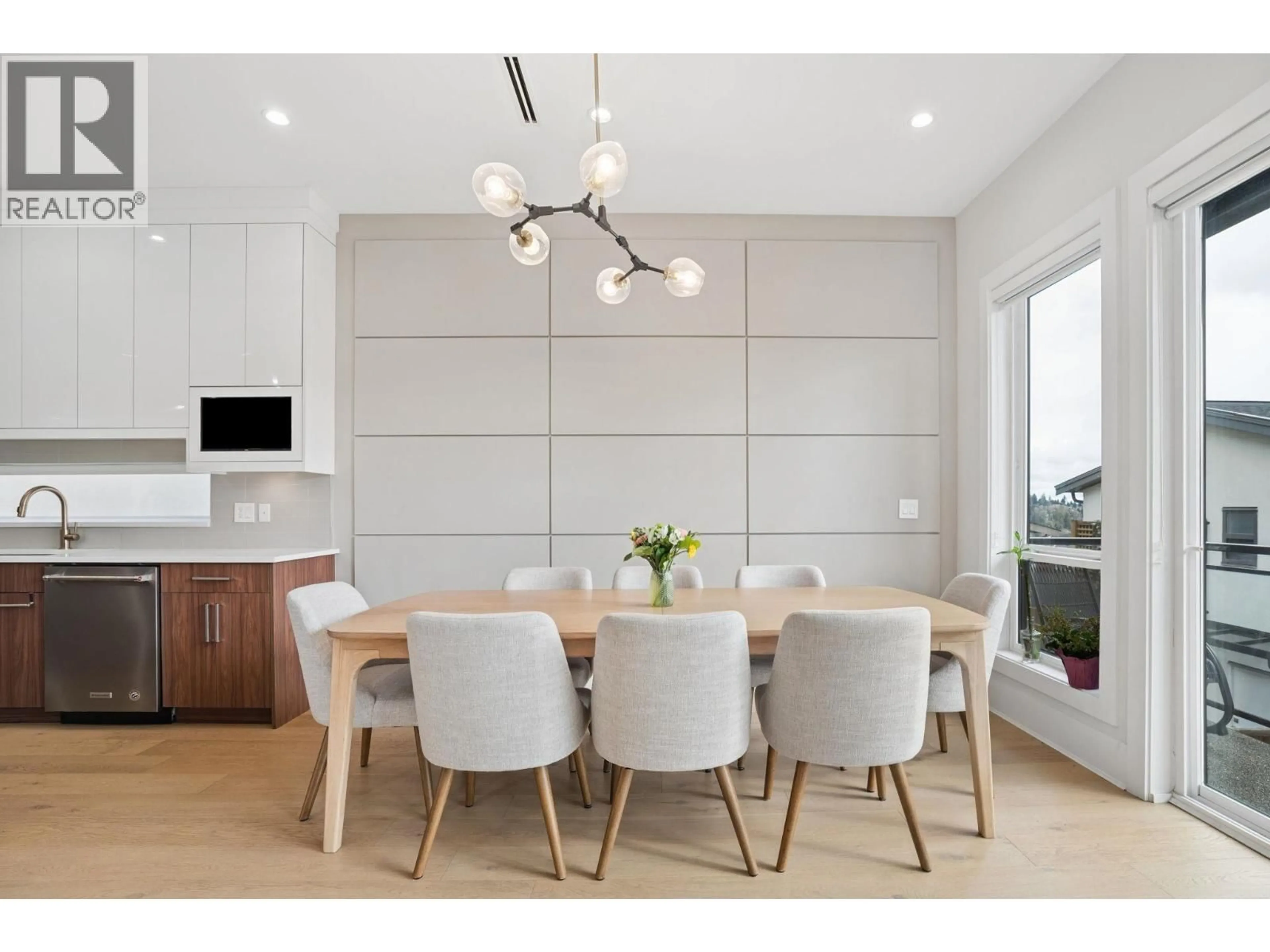 Dining room, wood/laminate floor for 1202A HAMMOND AVENUE, Coquitlam British Columbia V3K2P1
