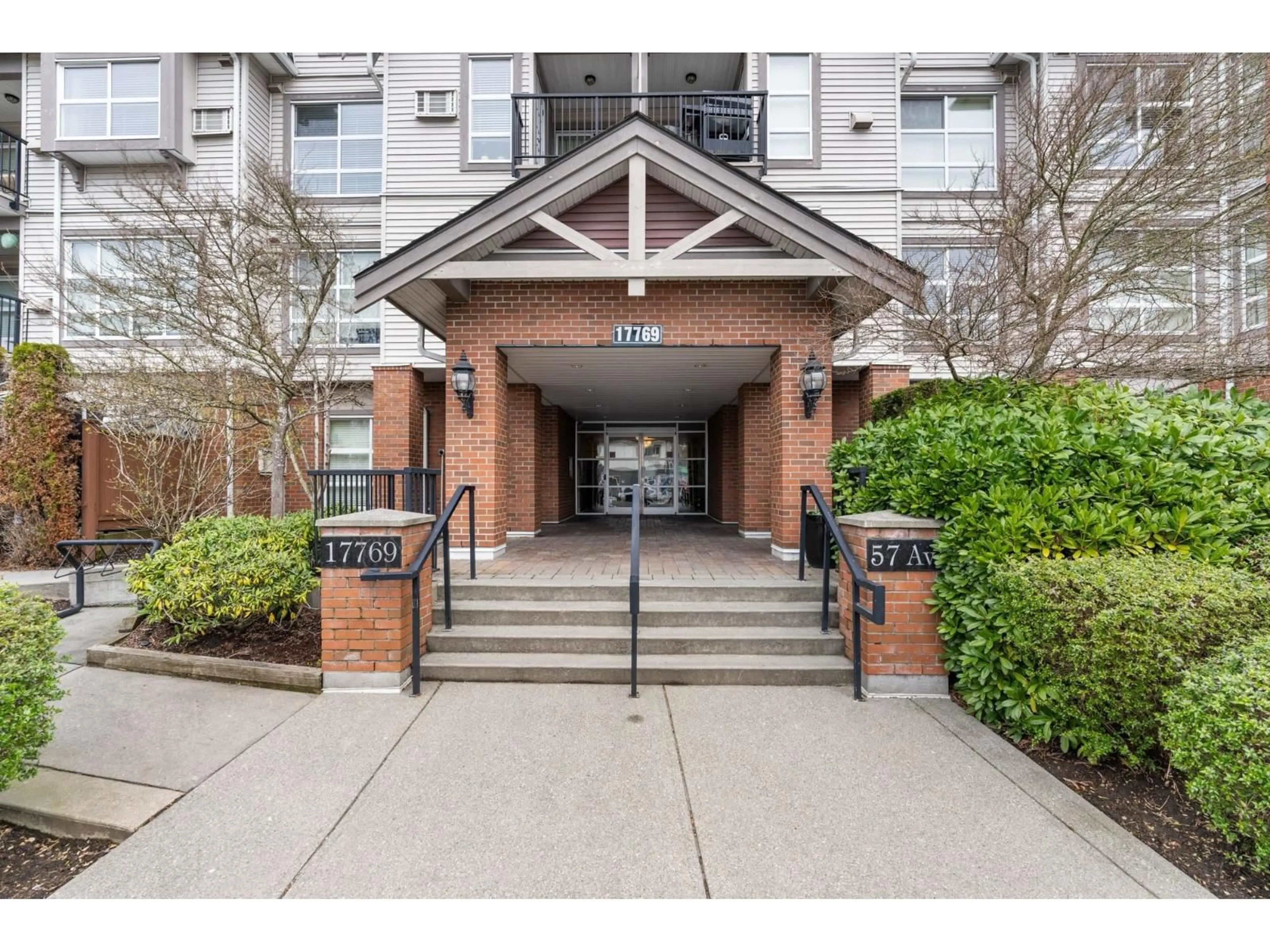 Unknown for 104 - 17769 57 AVENUE, Surrey British Columbia V3S1H1