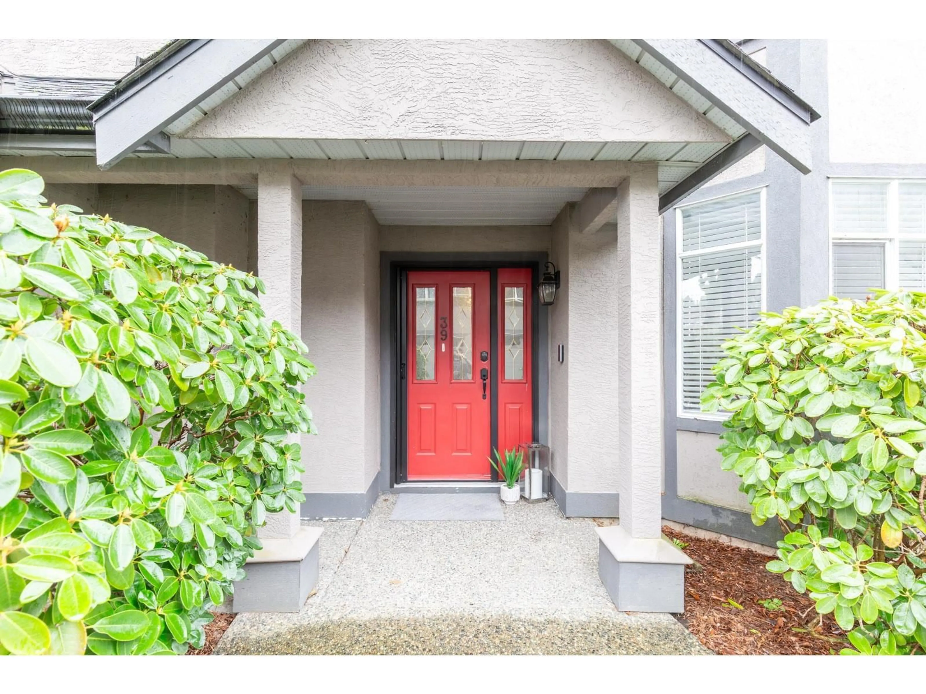 Indoor entryway for 39 - 4740 221 STREET, Langley British Columbia V2Z1L8