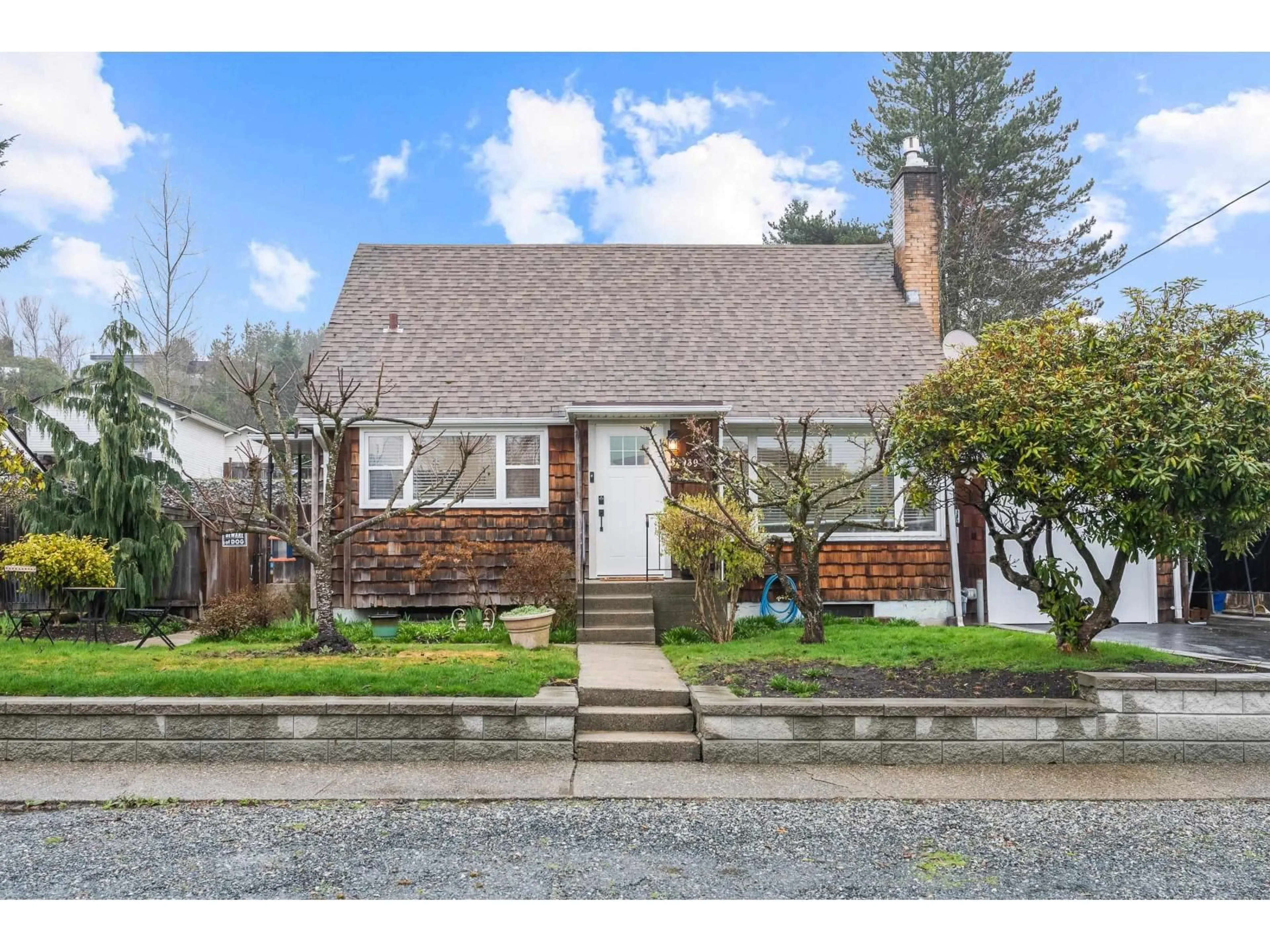 Unknown for 32939 10 AVENUE, Mission British Columbia V2V2K2