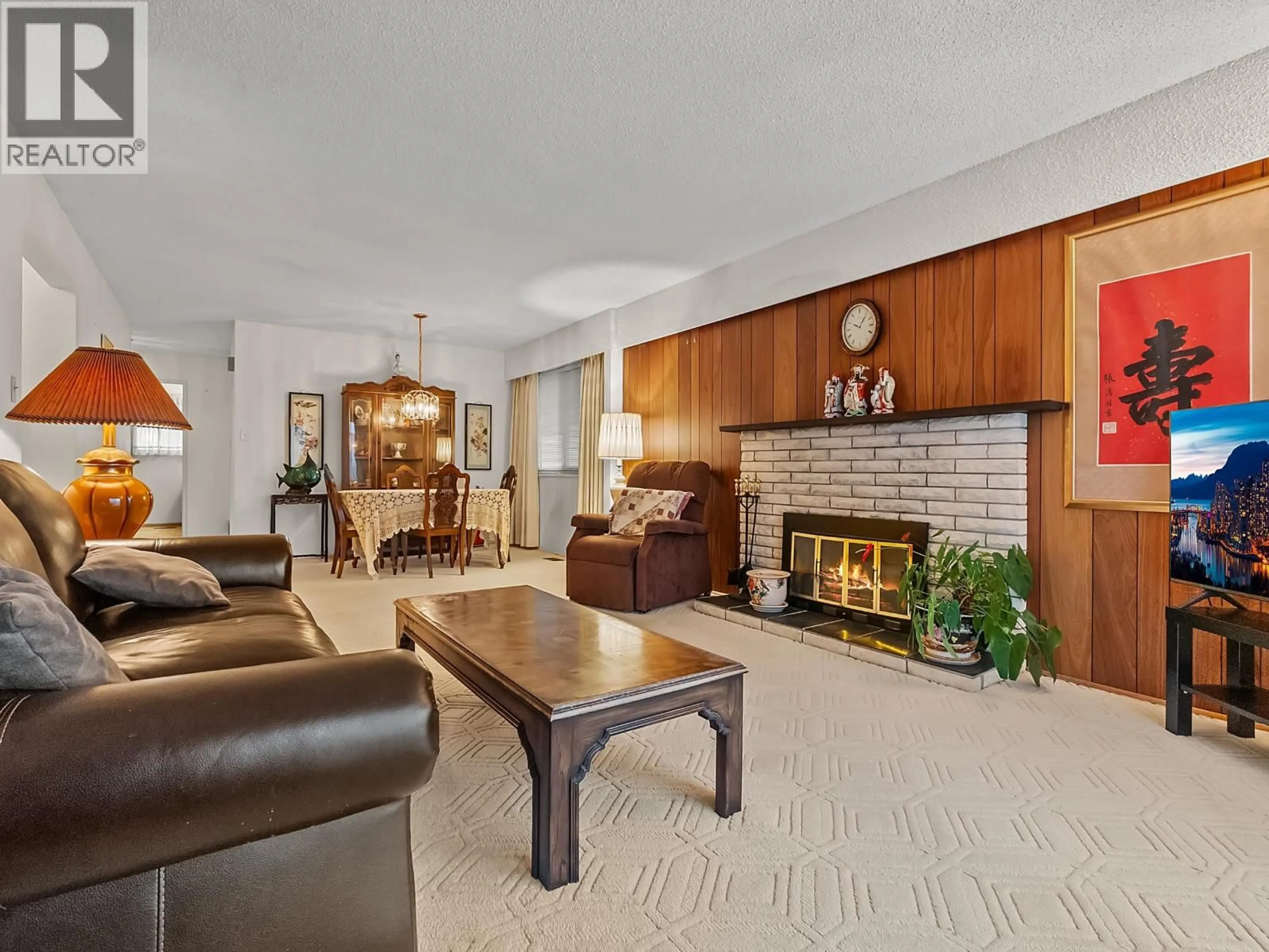 Living room with furniture, unknown for 352 38TH AVENUE, Vancouver British Columbia V5W1H6