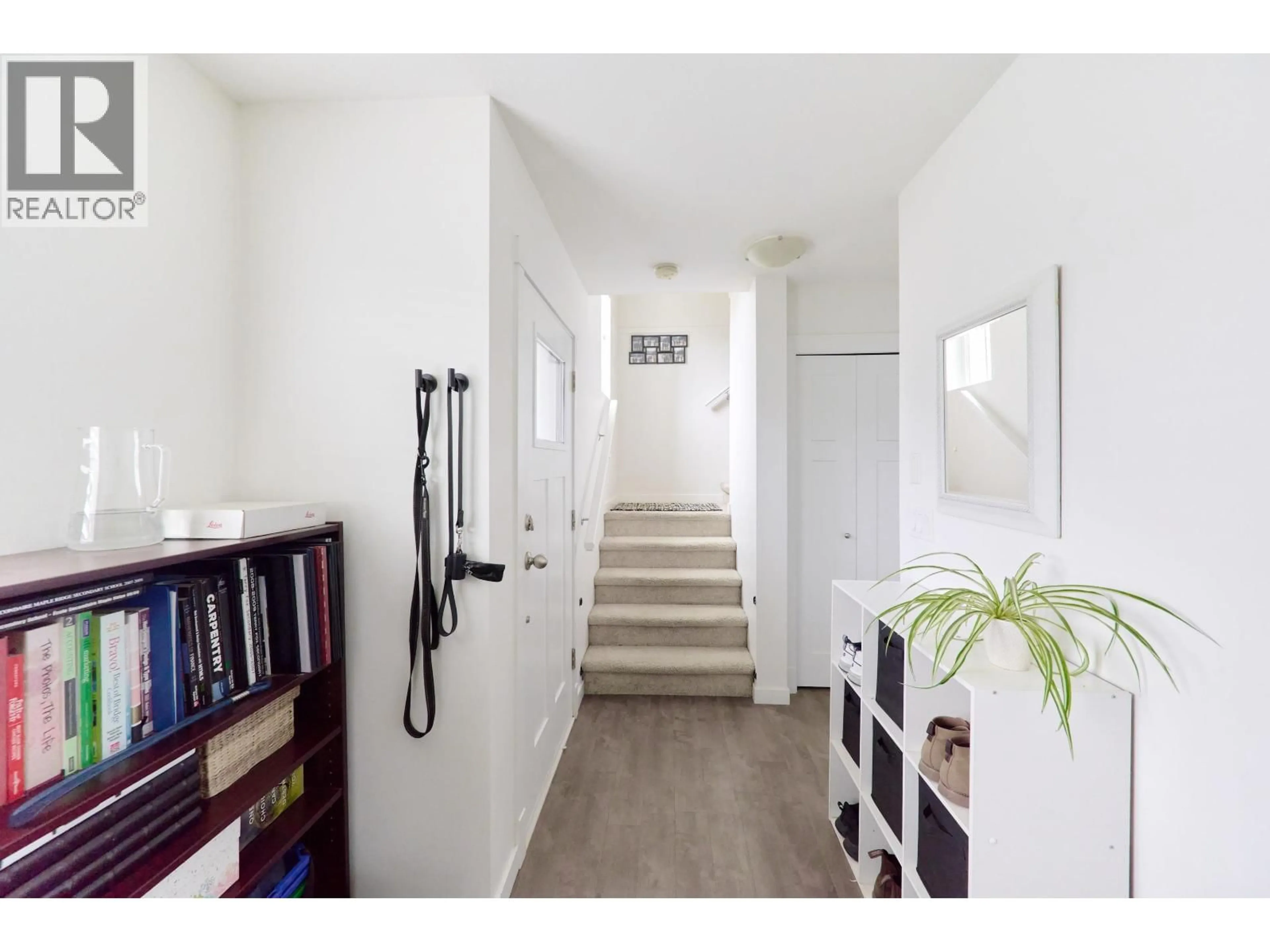 Indoor entryway for 47 - 11272 240 STREET, Maple Ridge British Columbia V2W0J8