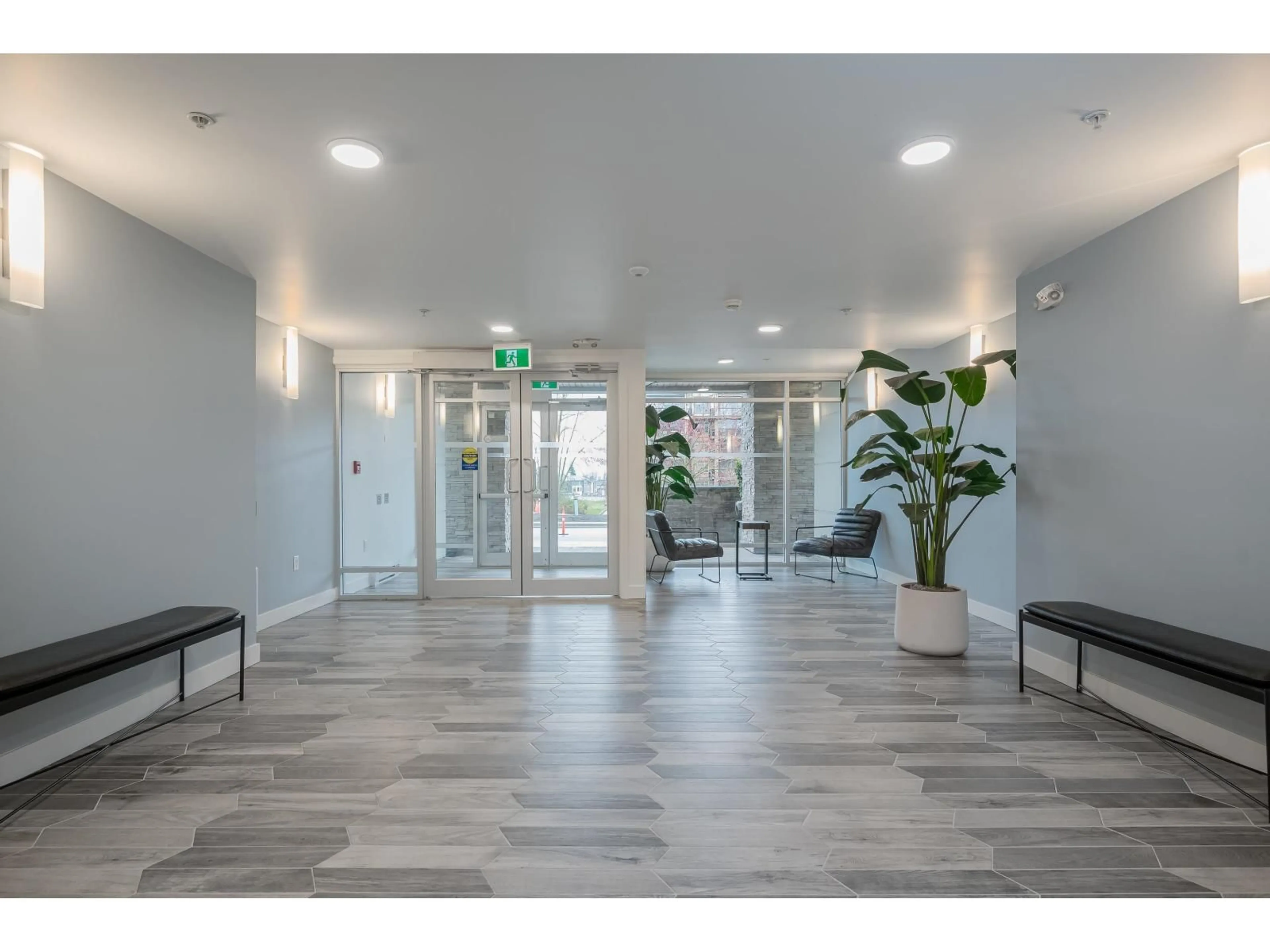 Indoor foyer for 313 - 7809 209 STREET, Langley British Columbia V2Y3N6