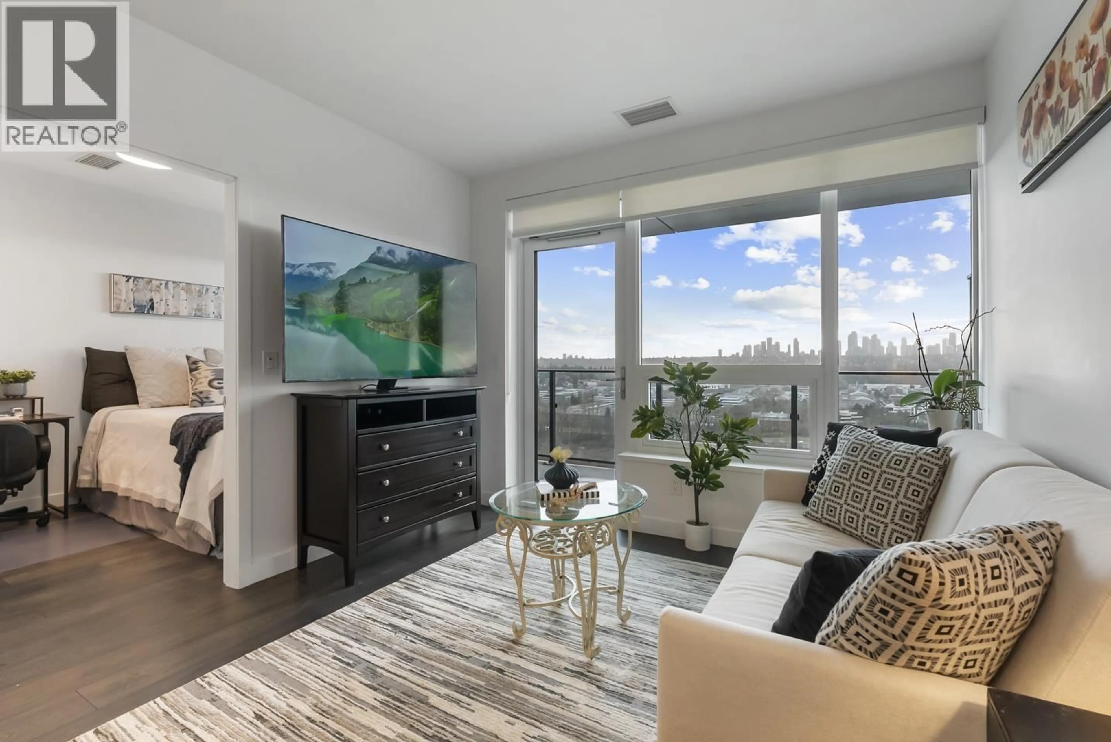 Living room with furniture, unknown for 2504 - 2425 ALPHA AVENUE, Burnaby British Columbia V5C0N6