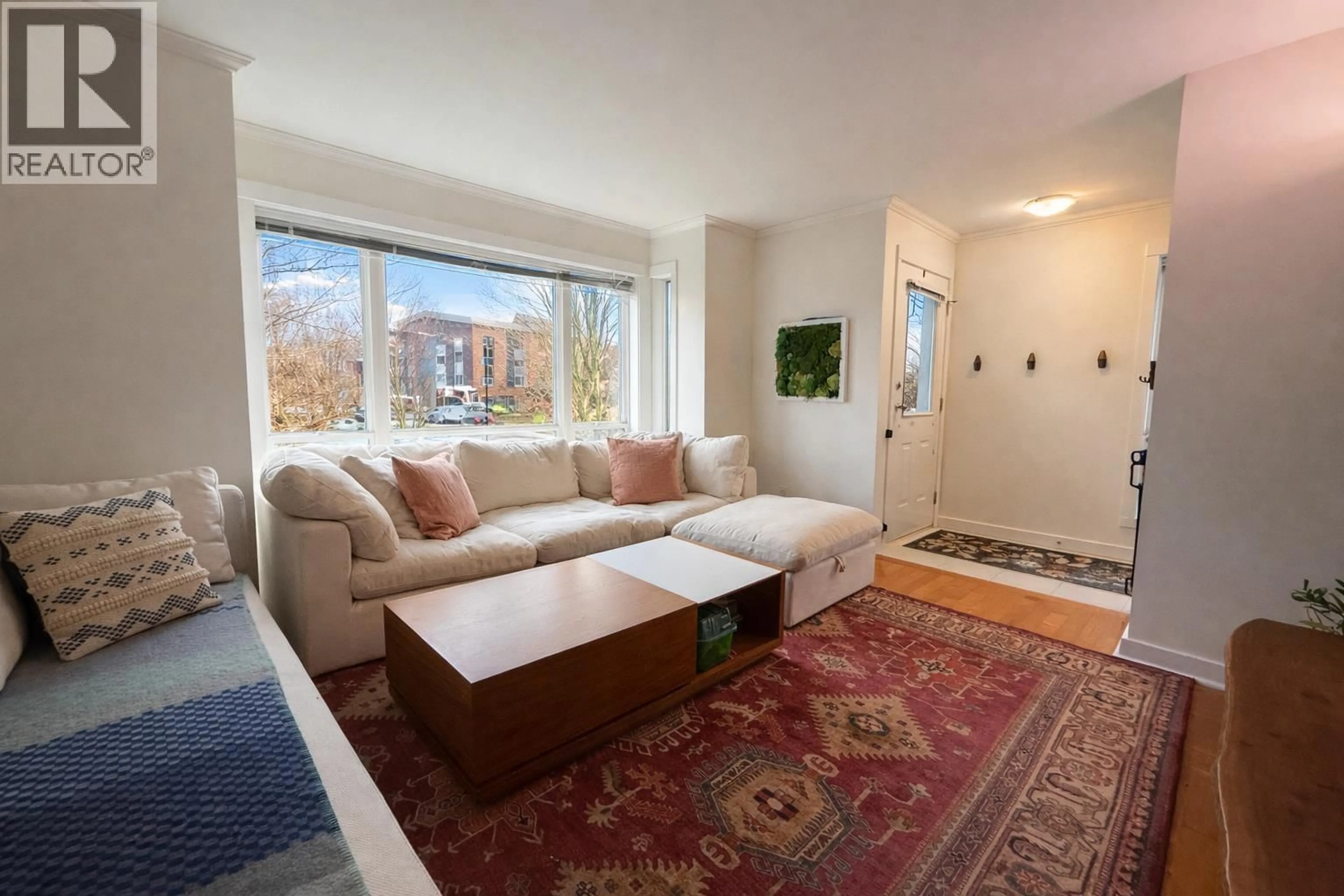 Living room with furniture, unknown for 6 - 1233 MAIN STREET, Squamish British Columbia V8B0P7