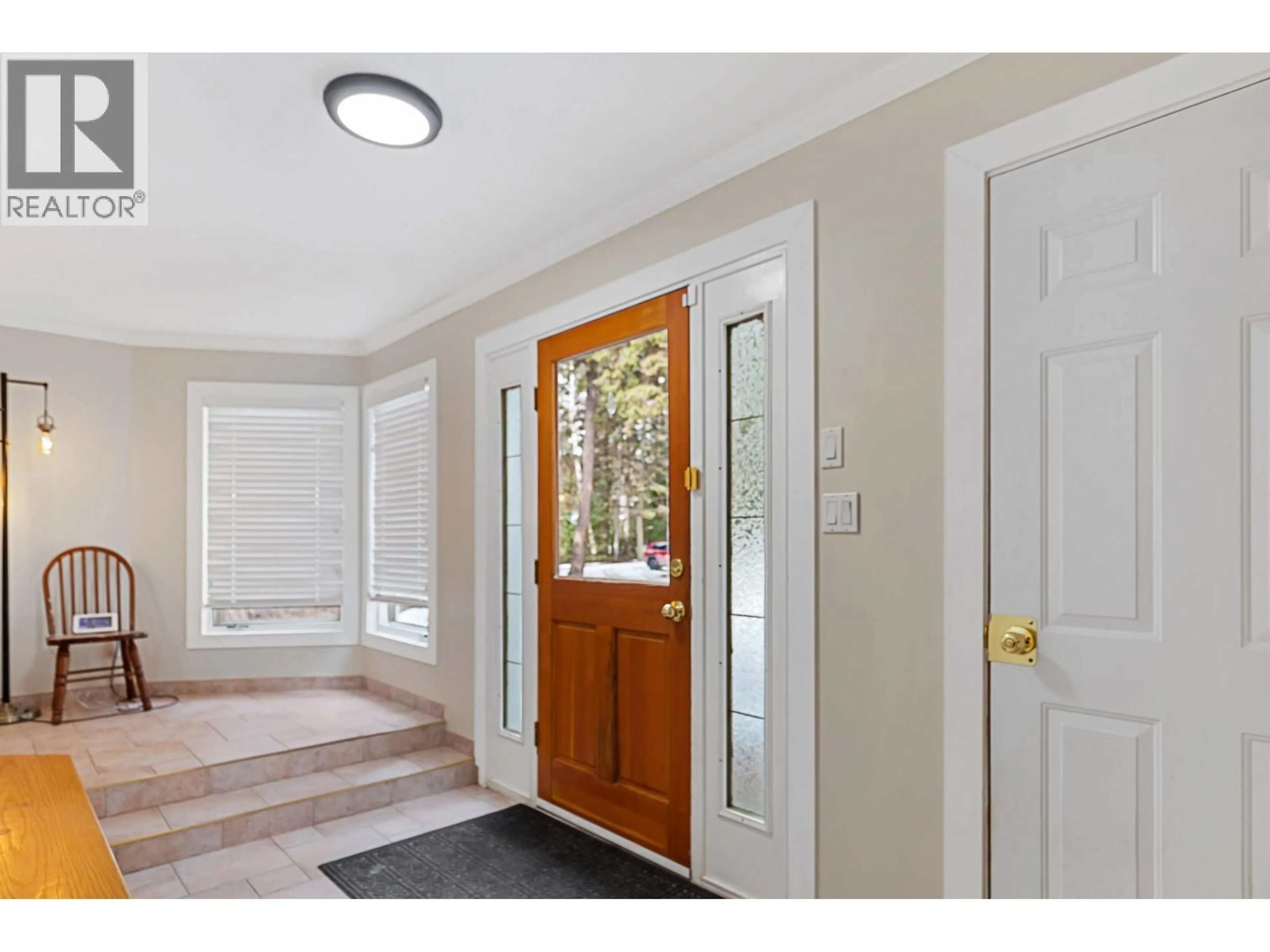 Indoor entryway for 6201 BENCH DRIVE, Prince George British Columbia V2K4Y9