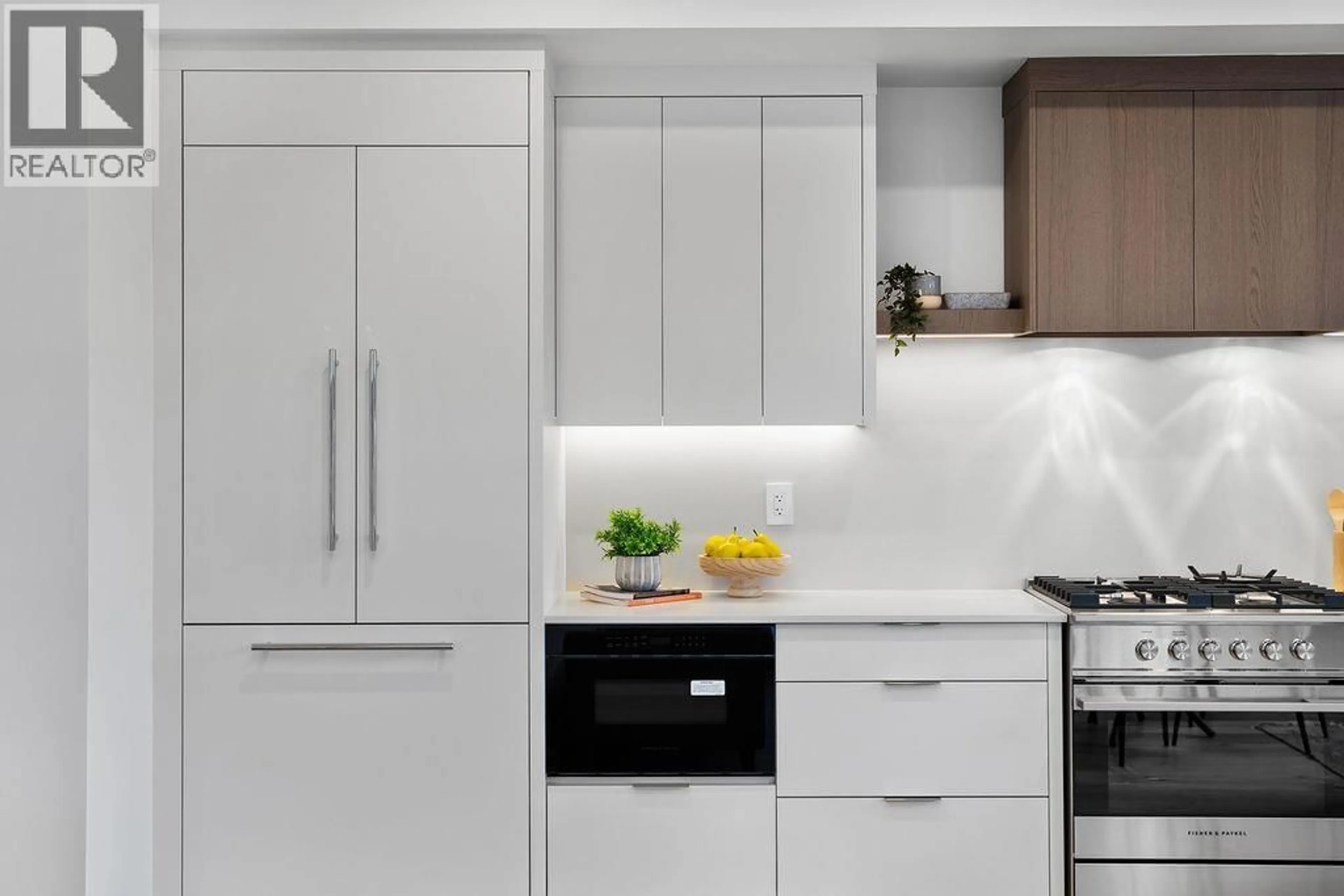 Contemporary kitchen, unknown for 1135 33RD AVENUE, Vancouver British Columbia V6M1A3