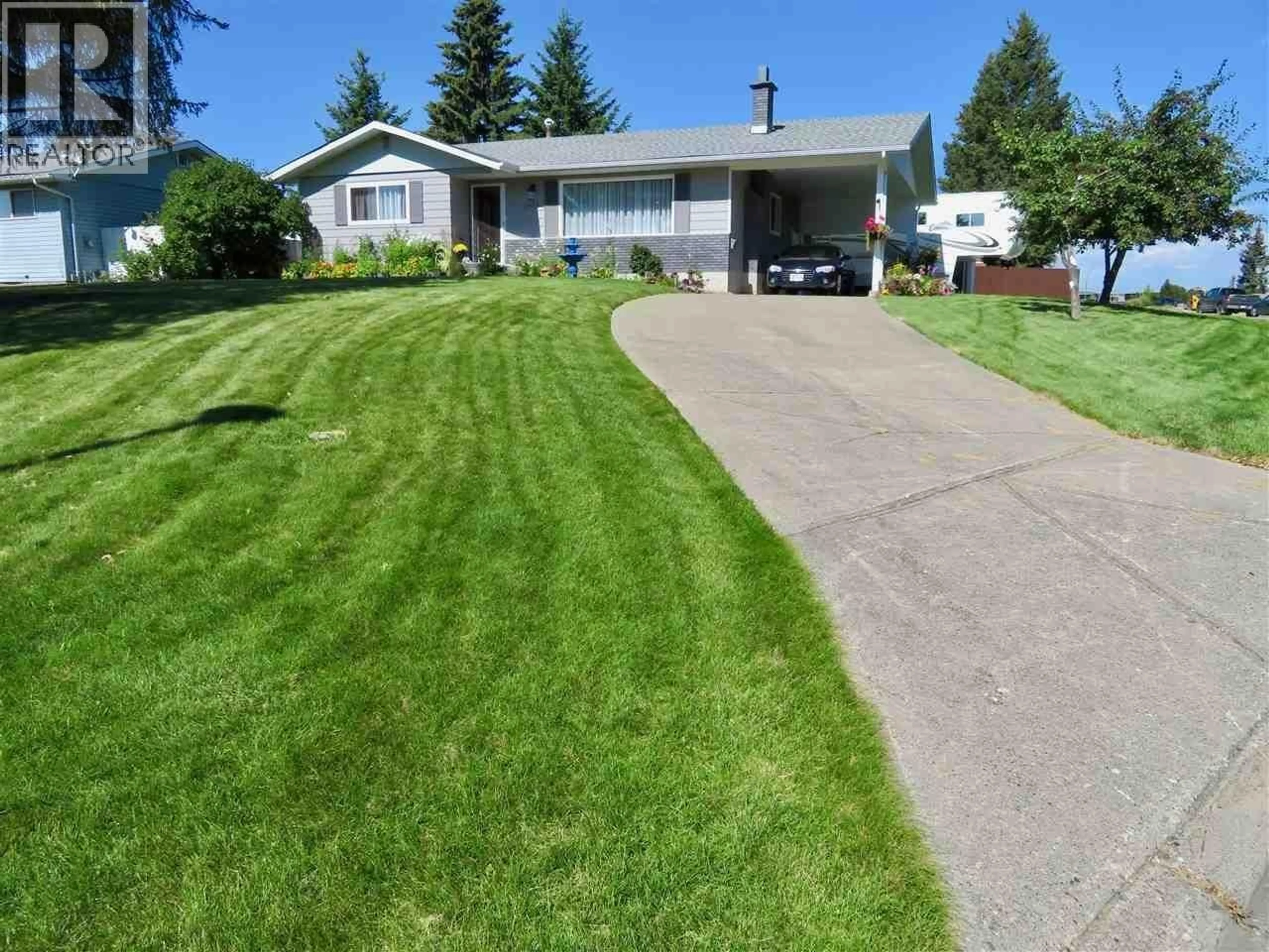 A pic from outside/outdoor area/front of a property/back of a property/a pic from drone, street for 2498 DEVONSHIRE CRESCENT, Prince George British Columbia V2N1C8