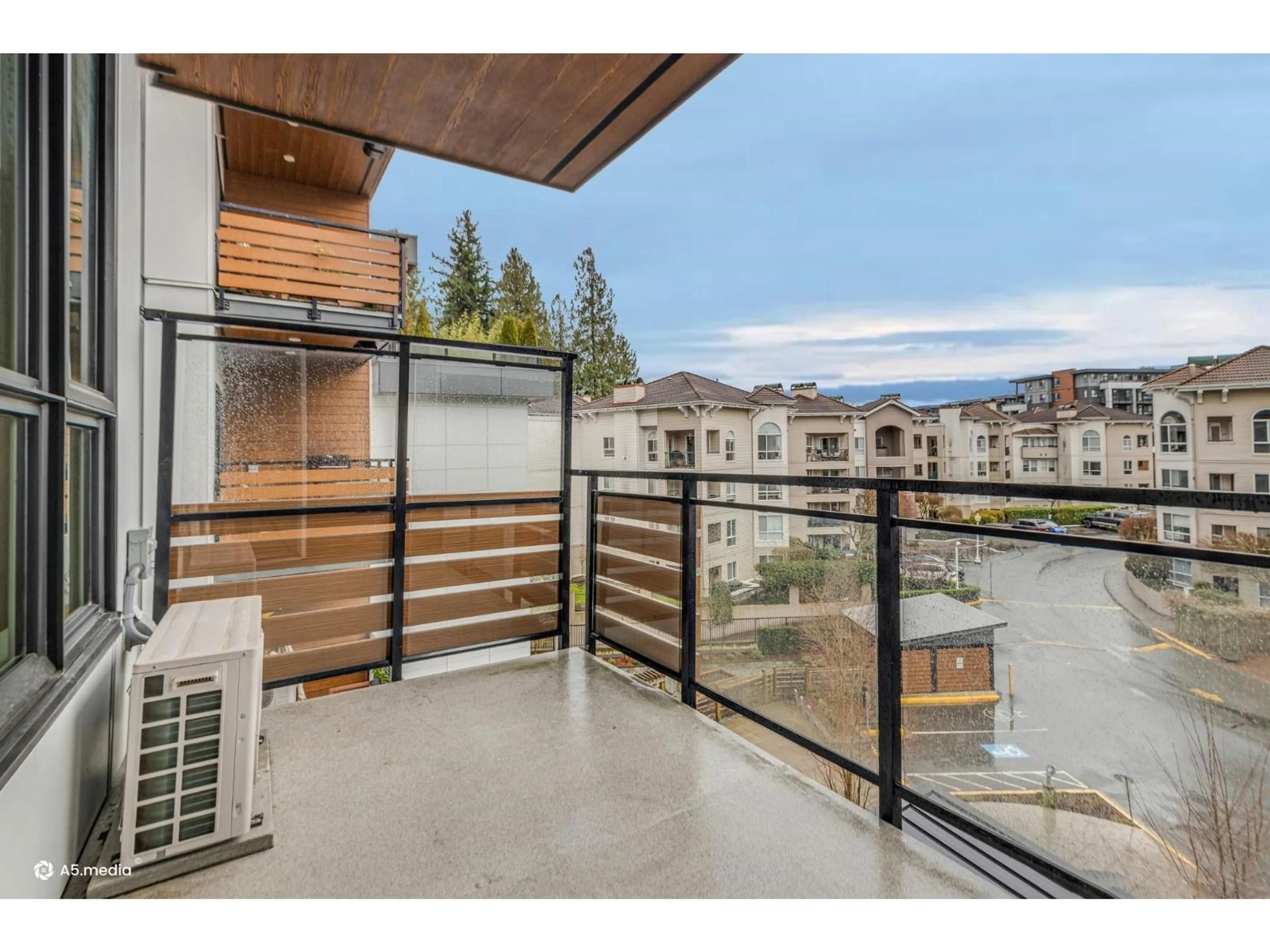 Patio, water/lake/river/ocean view for 416 - 3182 GLADWIN ROAD, Abbotsford British Columbia V2S7B4