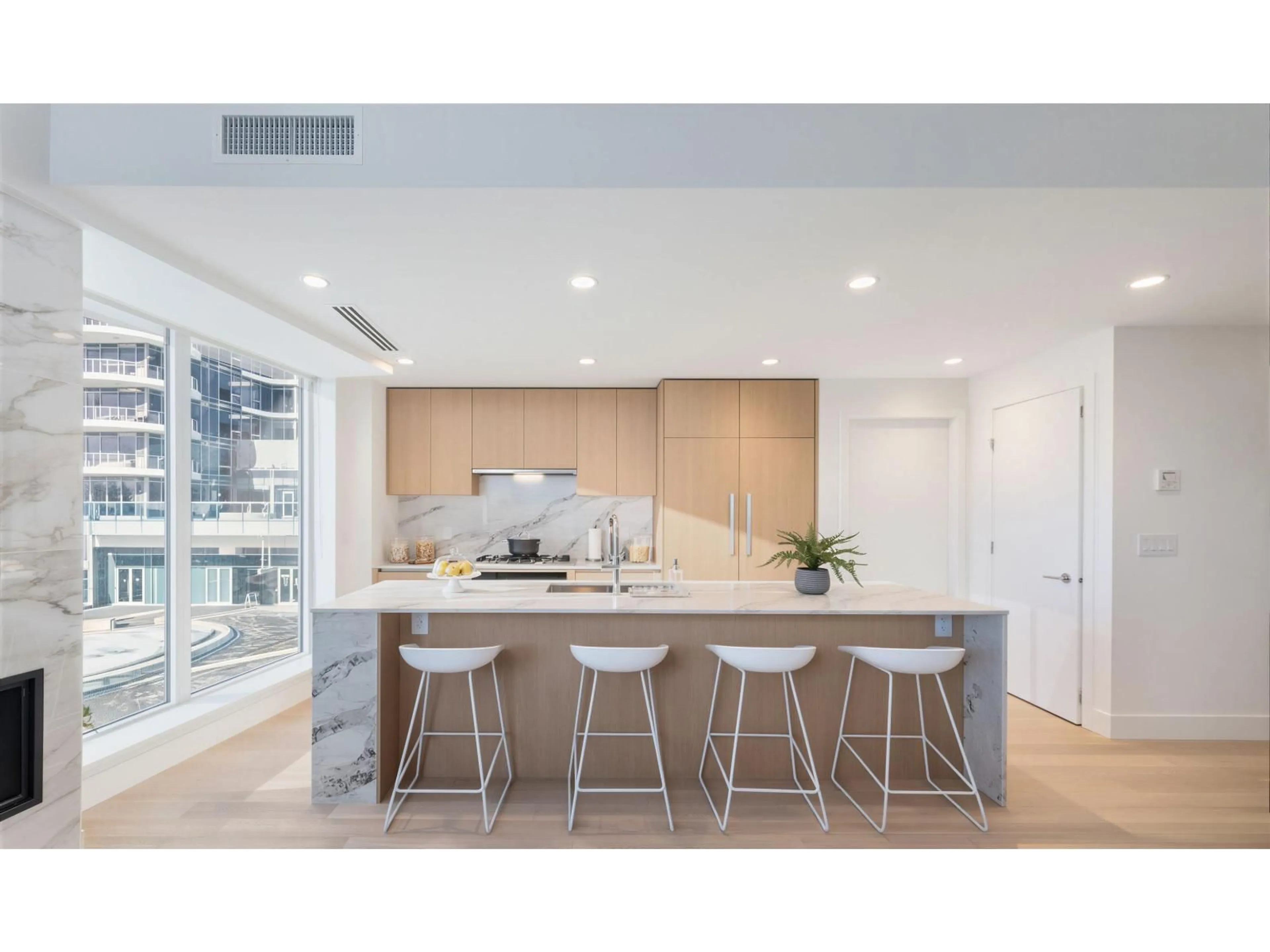 Contemporary kitchen, unknown for 201 - 1475 FOSTER STREET, Surrey British Columbia V4B3W7