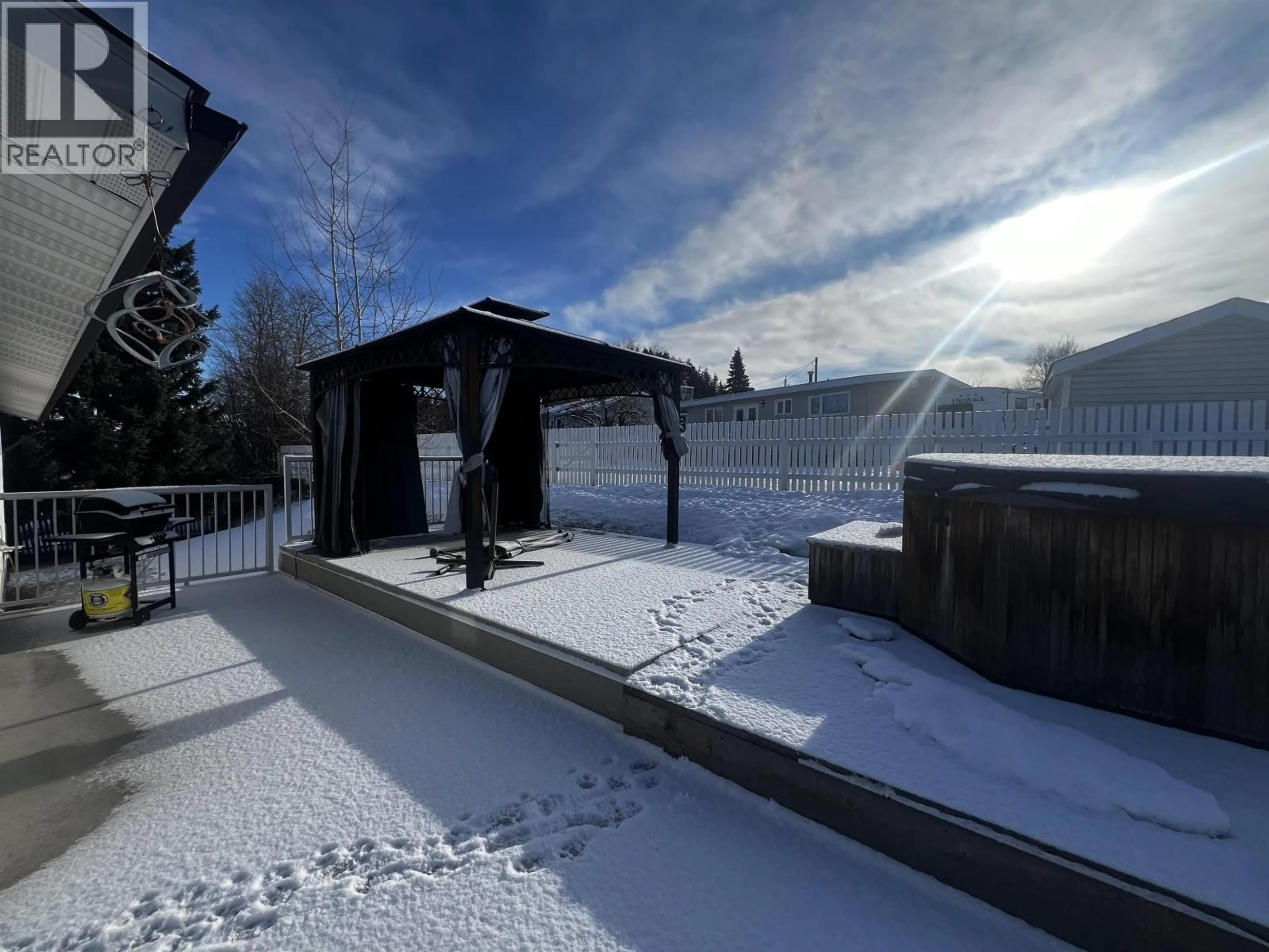 Patio, mountain view for 440 SIMON FRASER AVENUE, Fraser Lake British Columbia V0J1S0