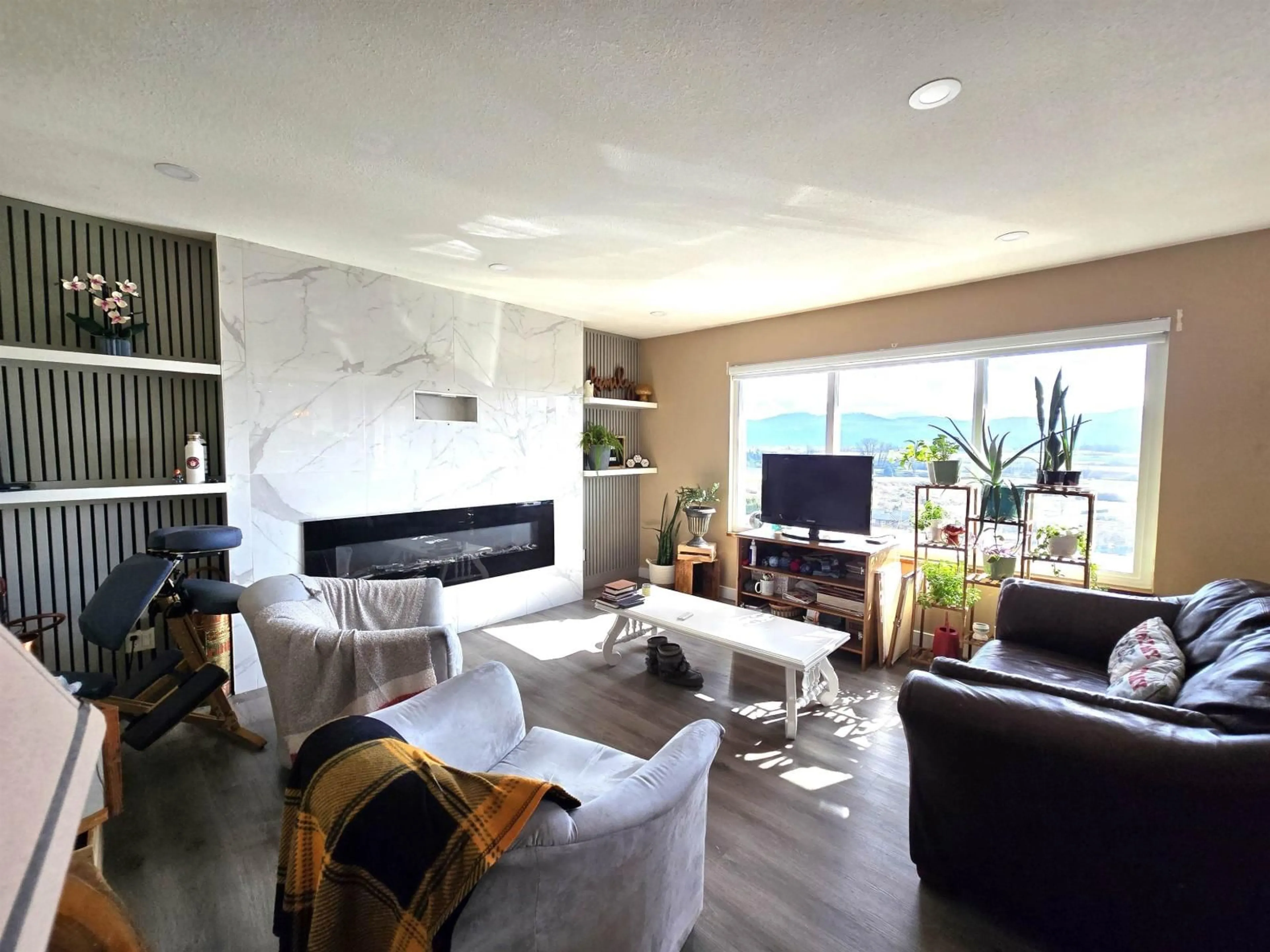 Living room with furniture, unknown for 35361 ROCKWELL DRIVE, Abbotsford British Columbia V3G2C9