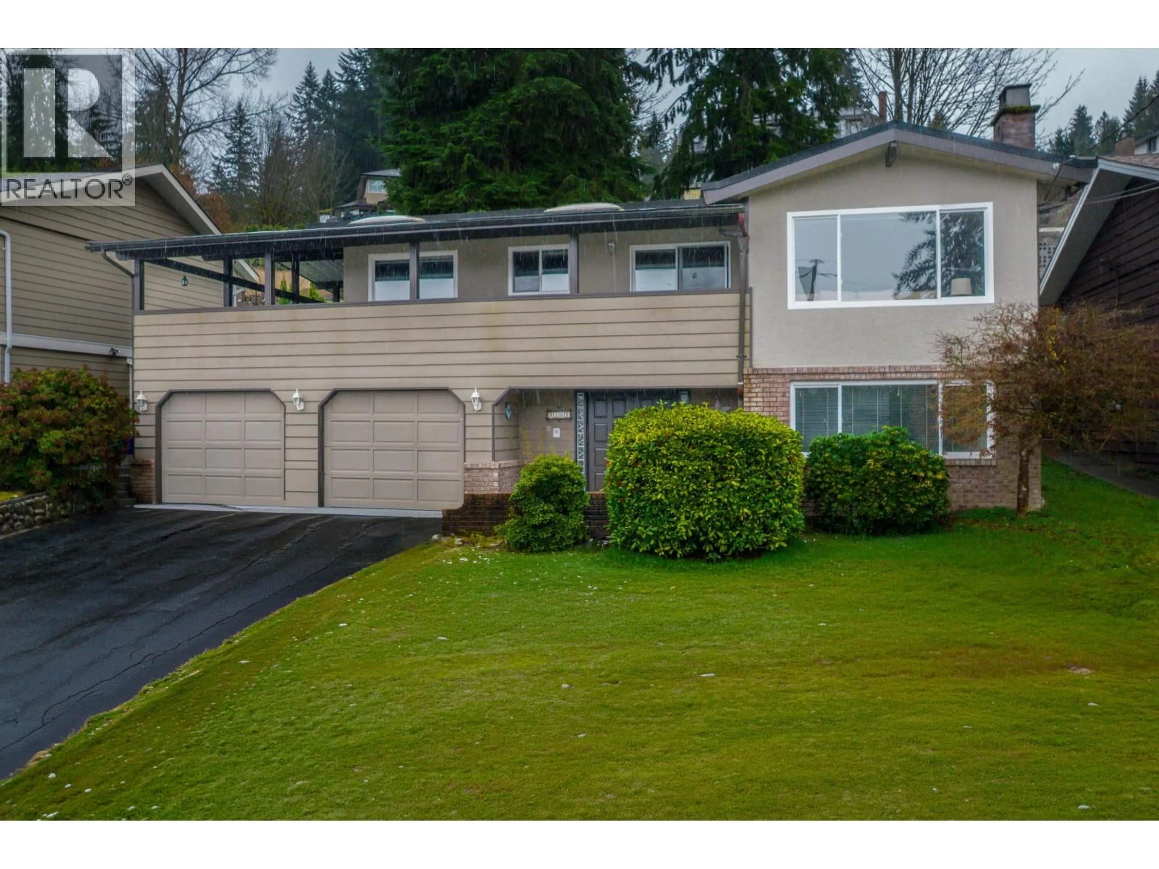 Home with vinyl exterior material, street for 3361 VIEWMOUNT PLACE, Port Moody British Columbia V3H2L6