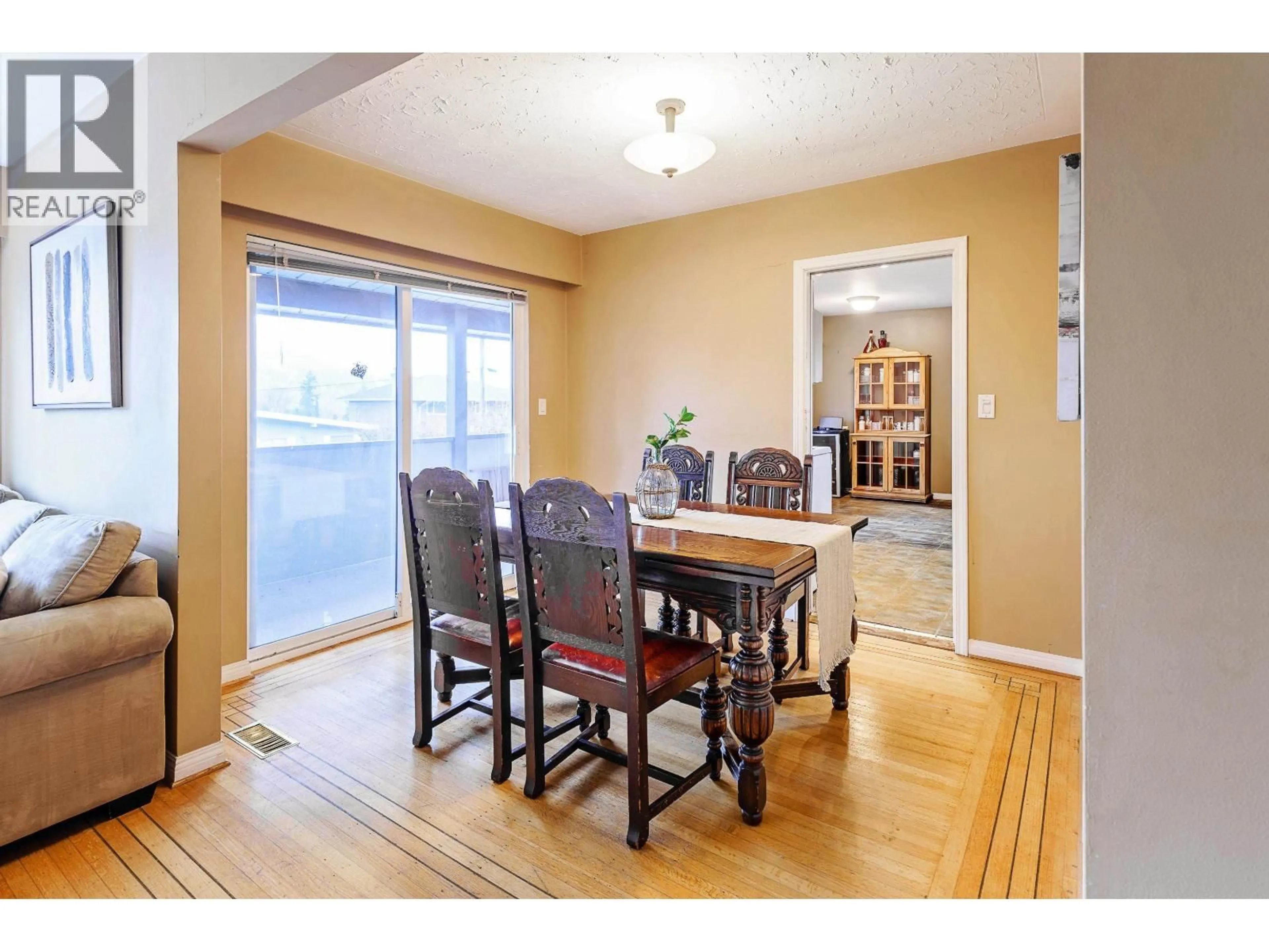 Dining room, wood/laminate floor for 3361 VIEWMOUNT PLACE, Port Moody British Columbia V3H2L6