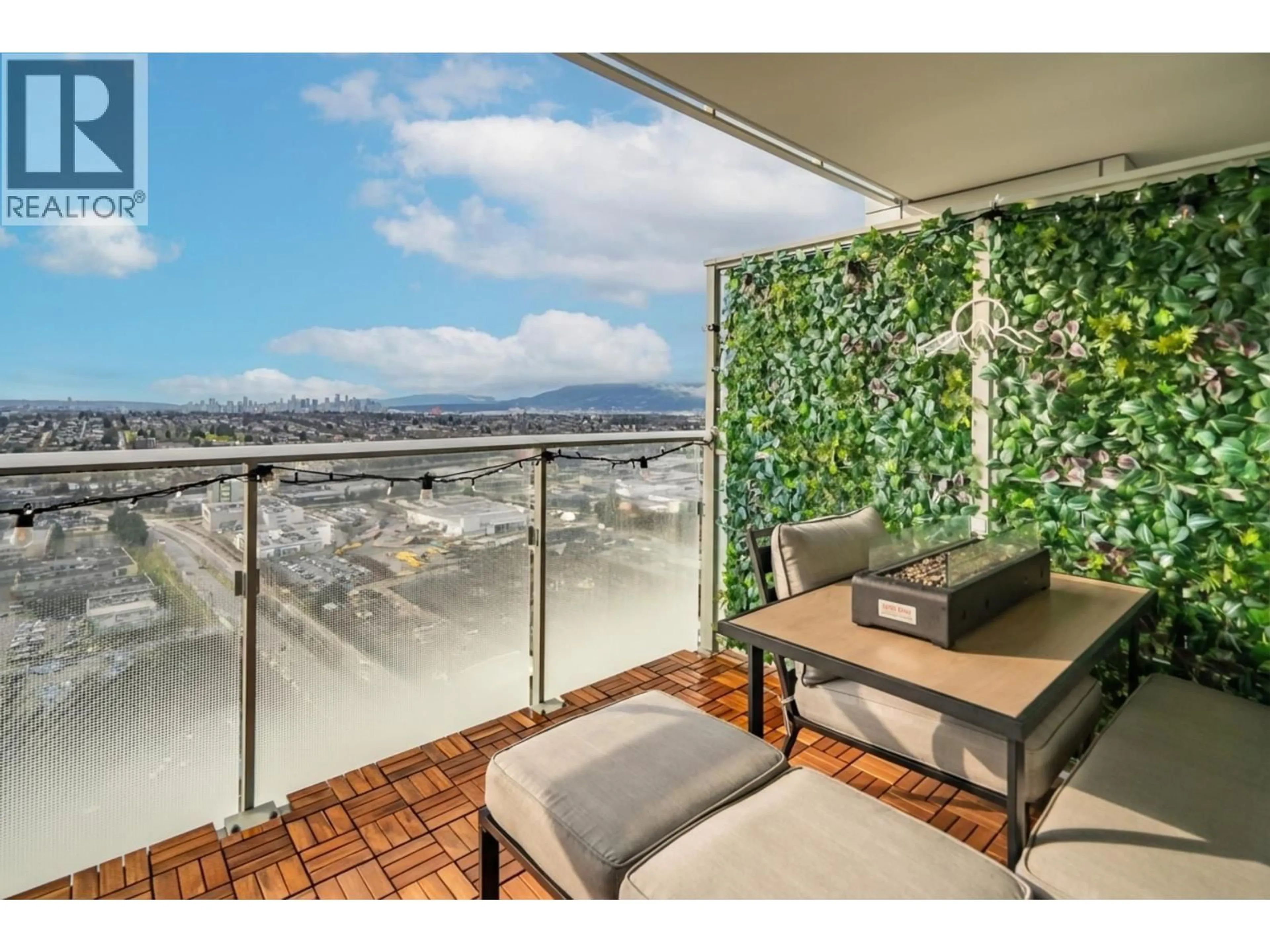 Balcony in the apartment, water/lake/river/ocean view for 3508 - 2186 GILMORE AVENUE, Burnaby British Columbia V5C0N7