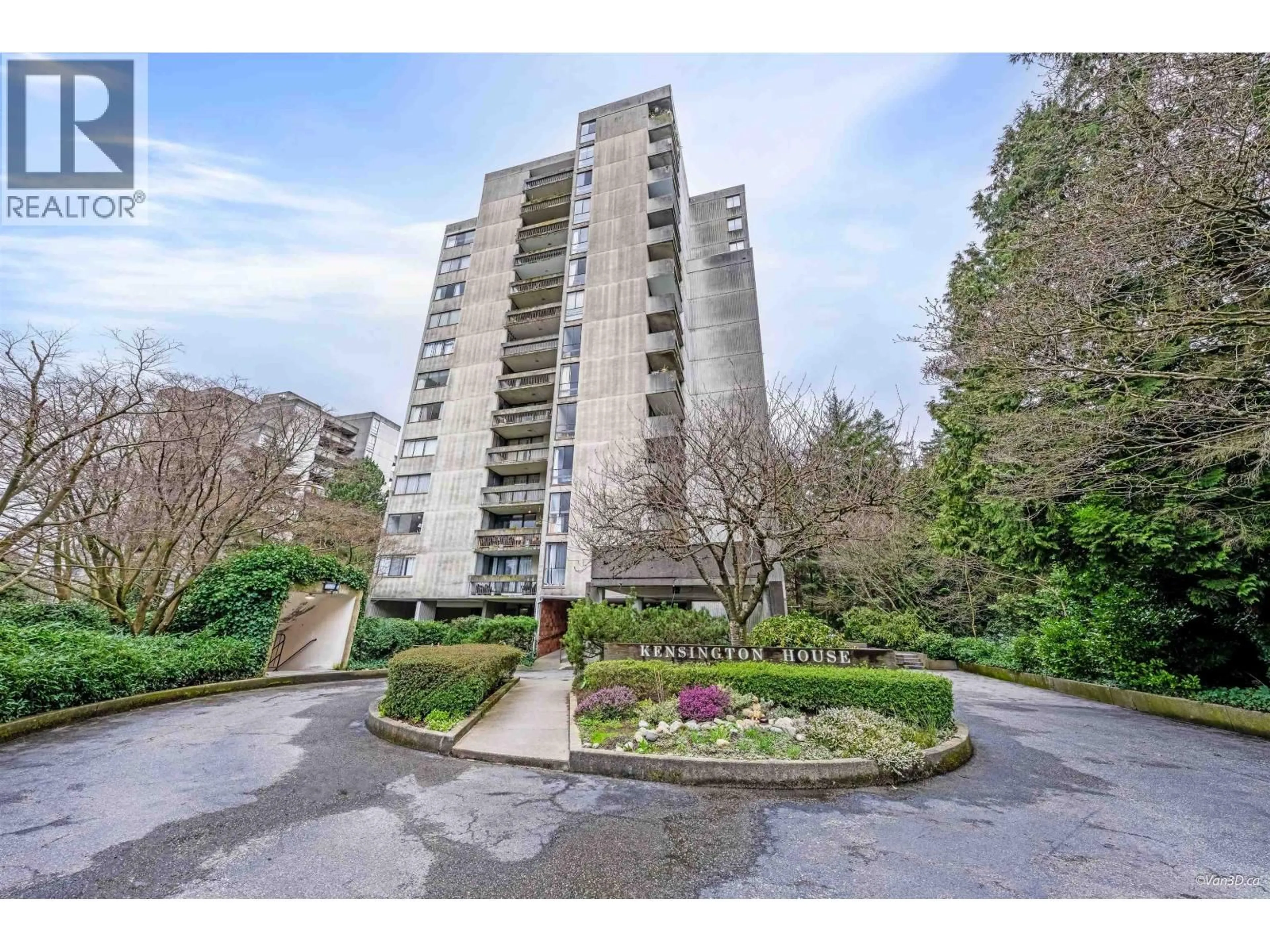 A pic from outside/outdoor area/front of a property/back of a property/a pic from drone, unknown for 1106 - 6689 WILLINGDON AVENUE, Burnaby British Columbia V5H3Y8