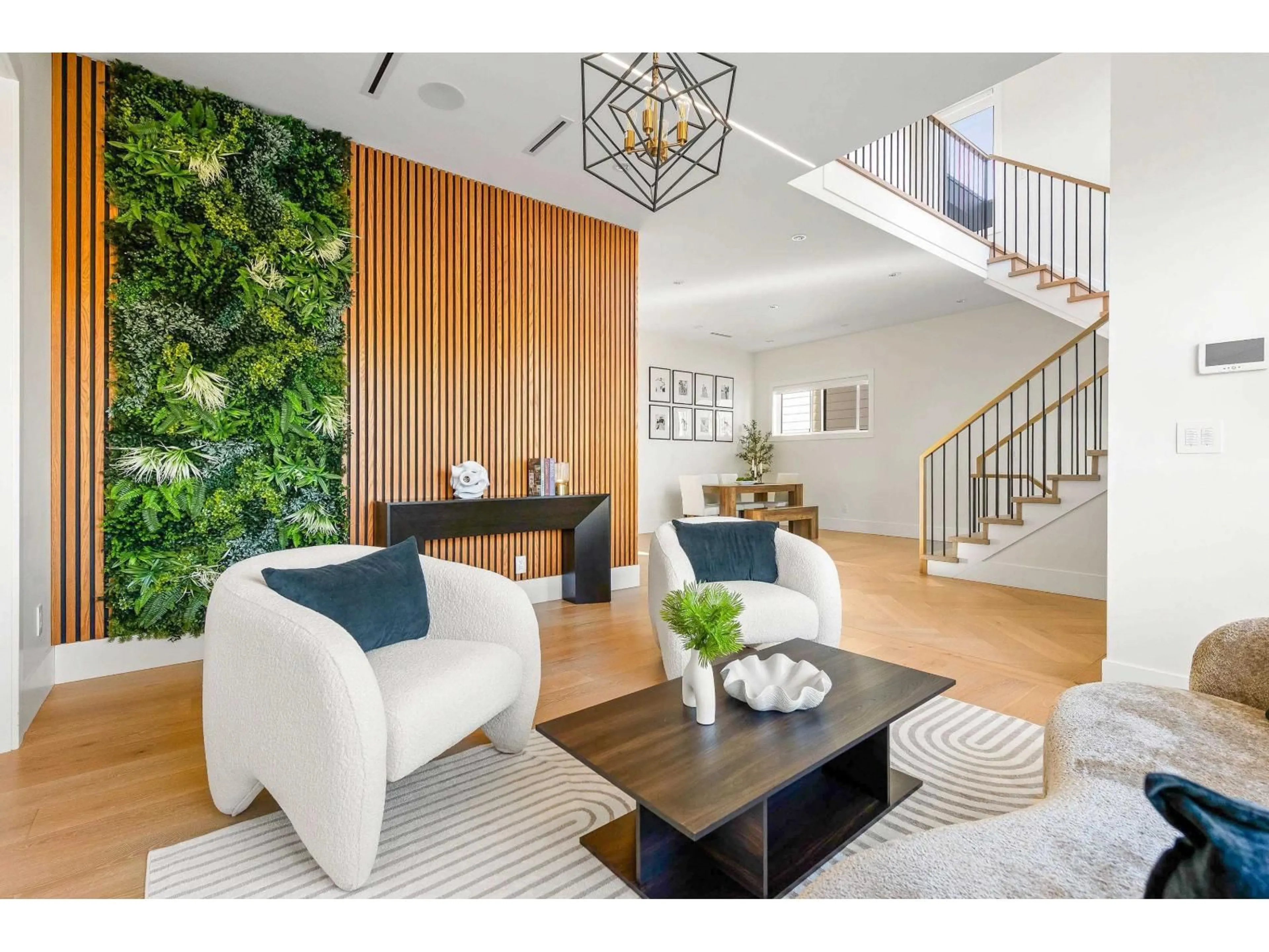 Indoor entryway for 1267 160A STREET, Surrey British Columbia V4A7T7