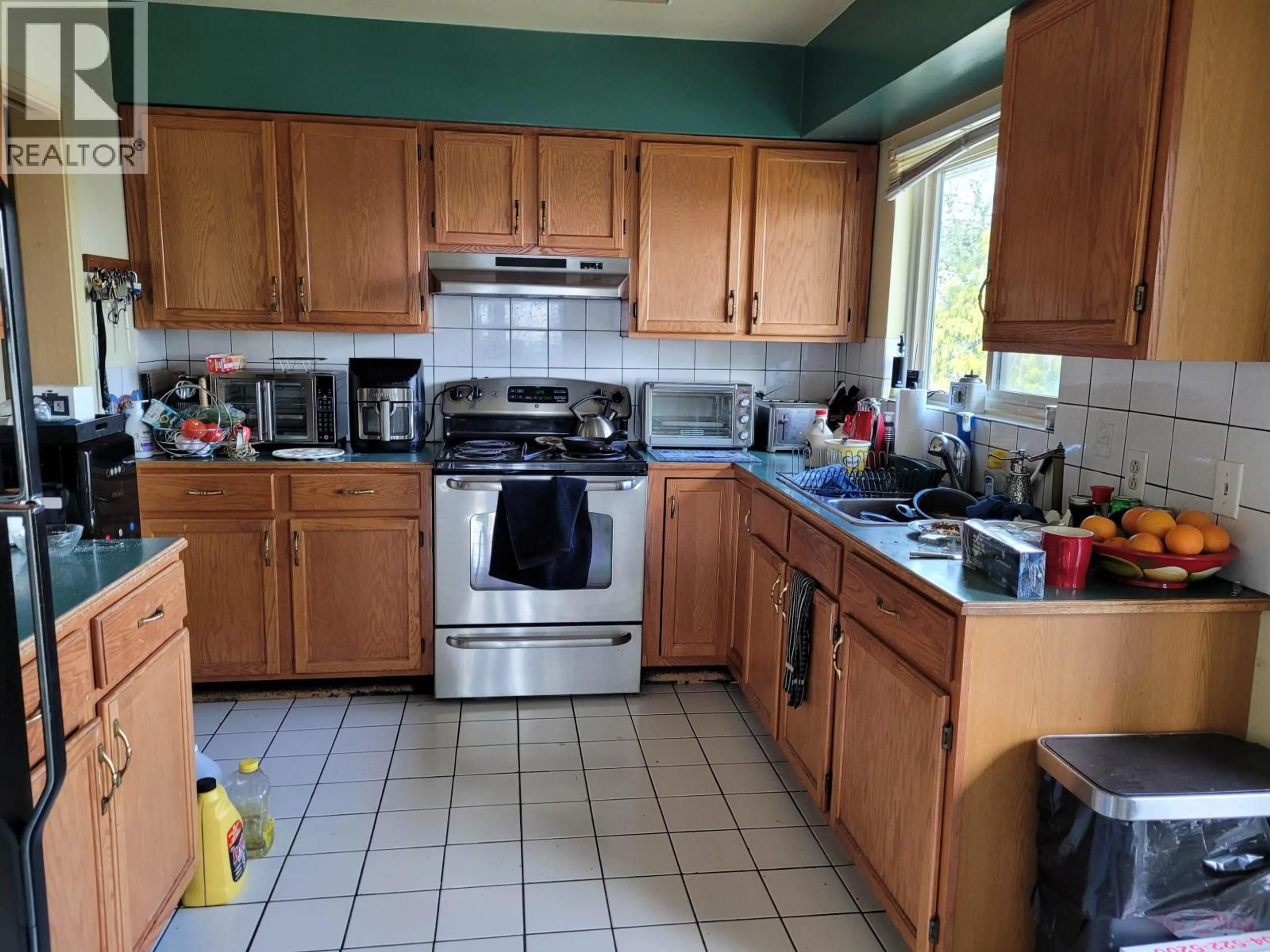 Standard kitchen, unknown for 7790 ELFORD STREET, Burnaby British Columbia V3N4B7