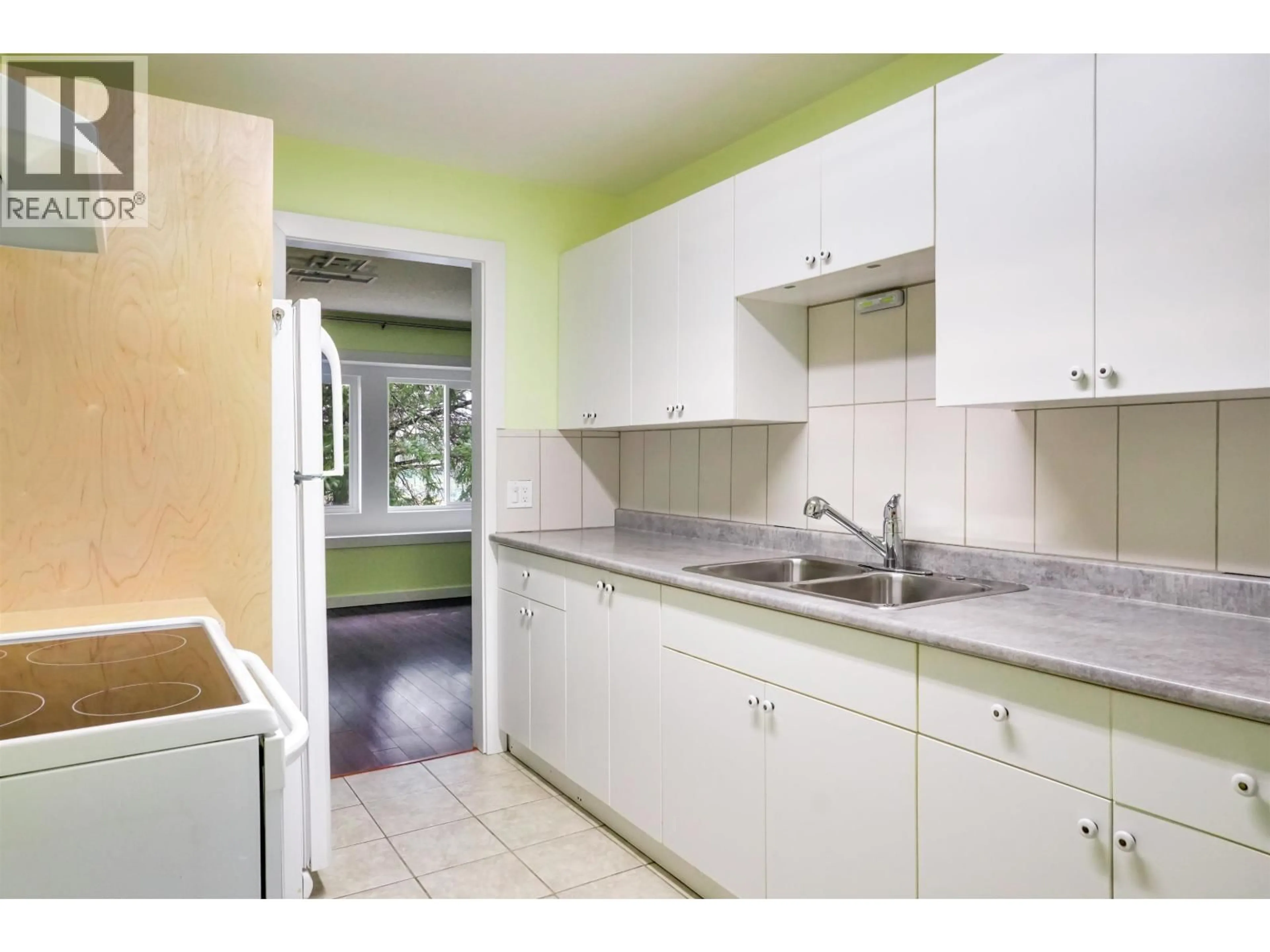 Standard kitchen, unknown for 91 ORIOLE STREET, Kitimat British Columbia V8C1M6