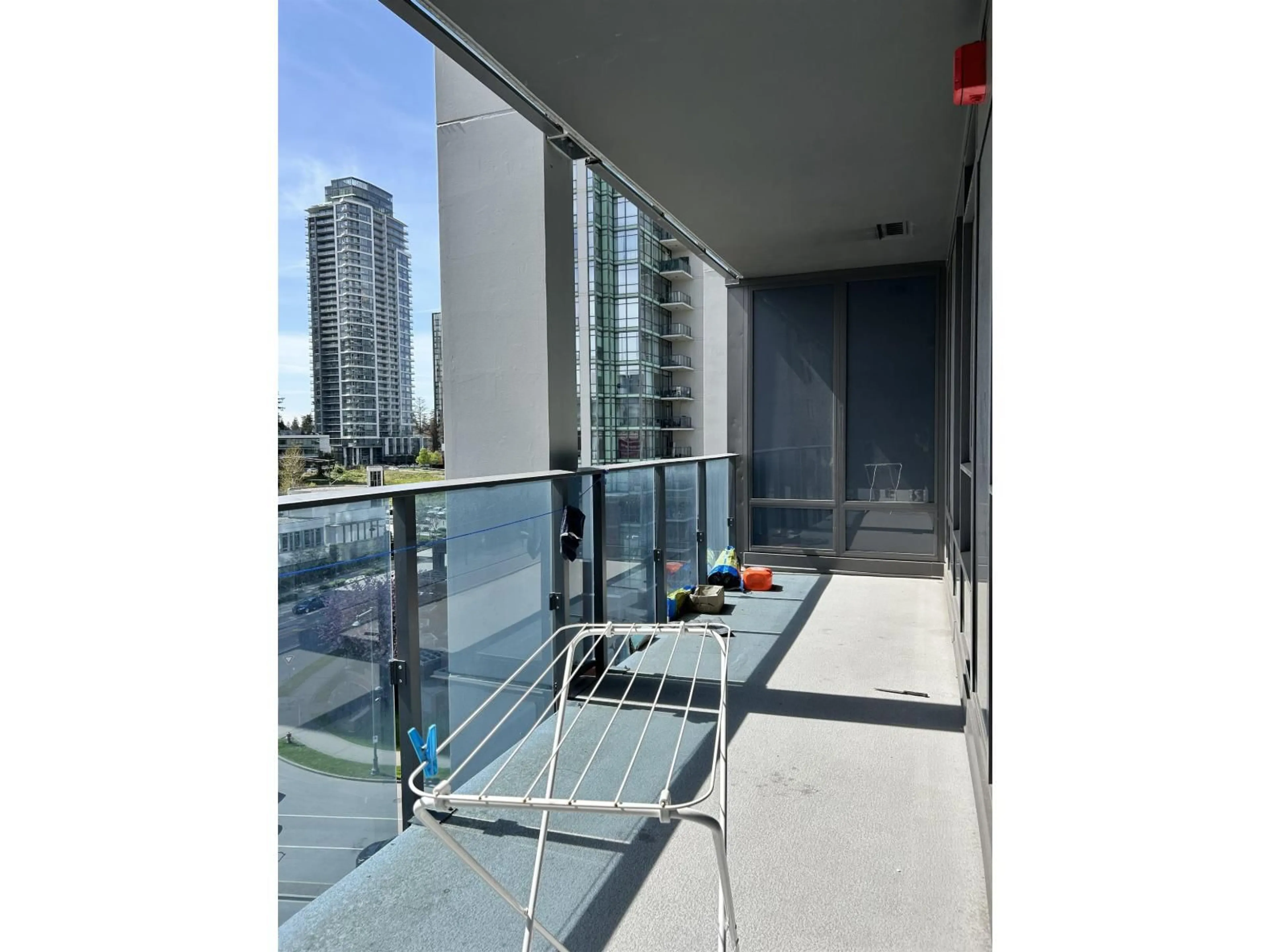 Balcony in the apartment, city buildings view from balcony for 809 - 10448 UNIVERSITY DRIVE, Surrey British Columbia V3T0S7