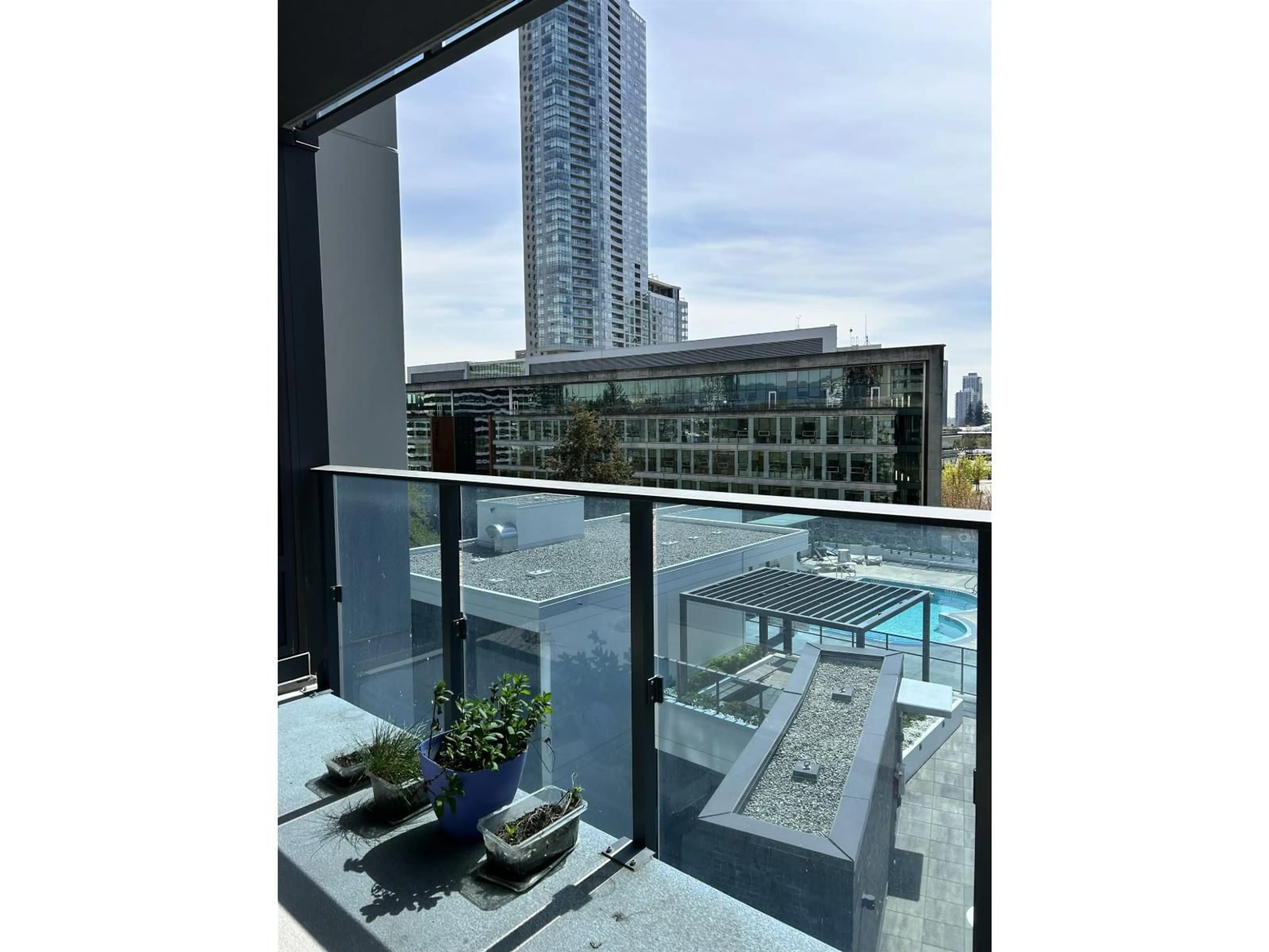 Balcony in the apartment, city buildings view from balcony for 809 - 10448 UNIVERSITY DRIVE, Surrey British Columbia V3T0S7