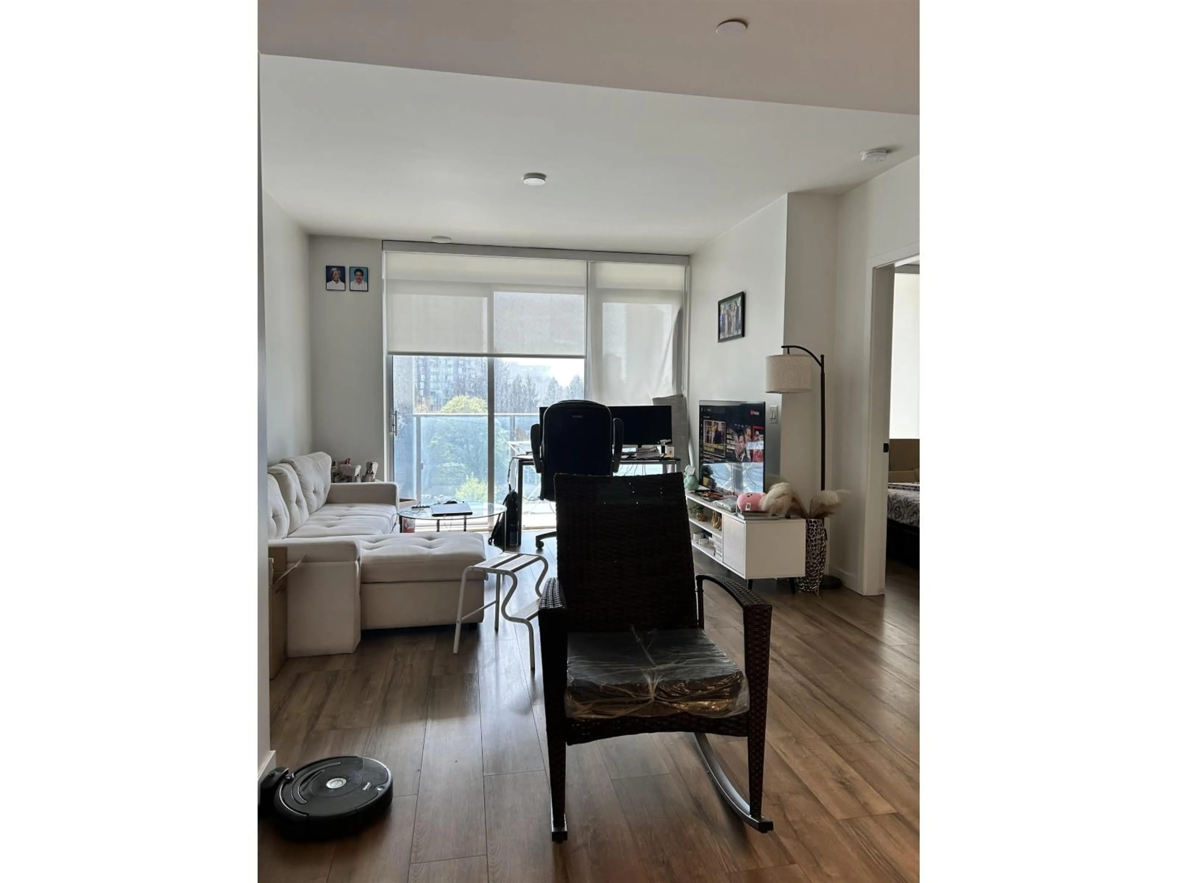 A pic of a room for 809 - 10448 UNIVERSITY DRIVE, Surrey British Columbia V3T0S7