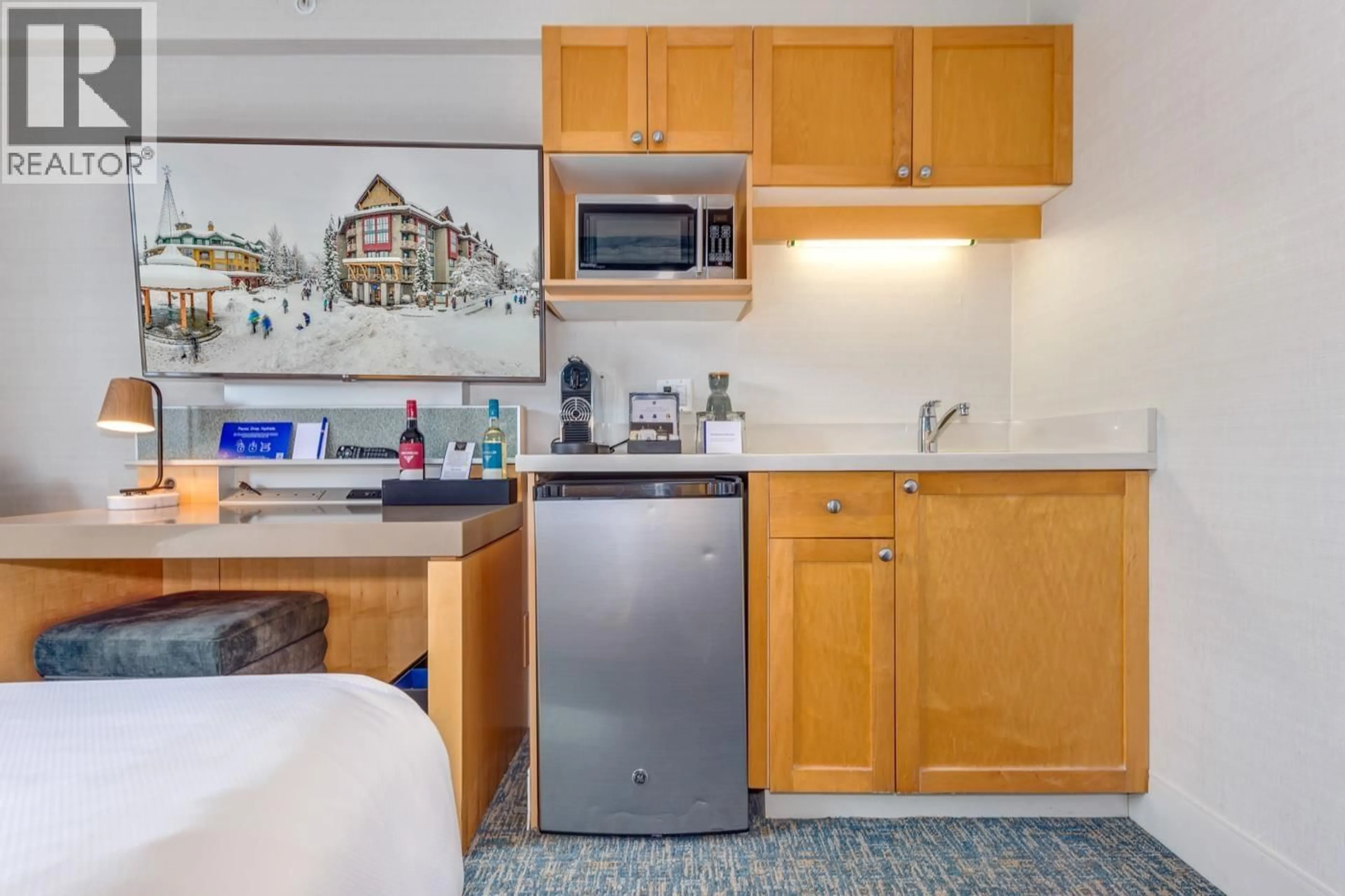 Standard kitchen, unknown for 1611 - 4308 MAIN STREET, Whistler British Columbia V8E1A9