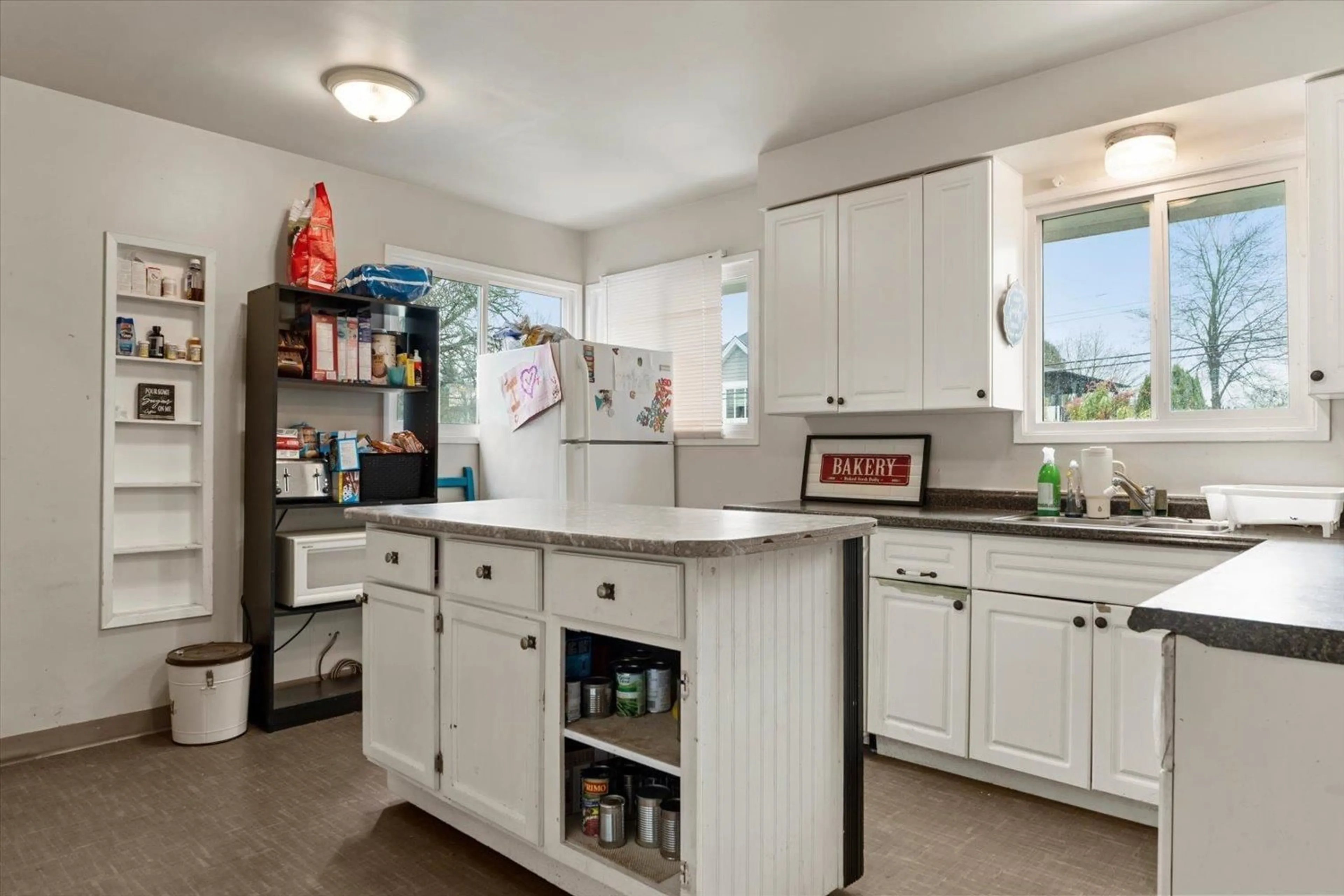 Unknown for 33919 VICTORY BOULEVARD, Abbotsford British Columbia V2S1S8