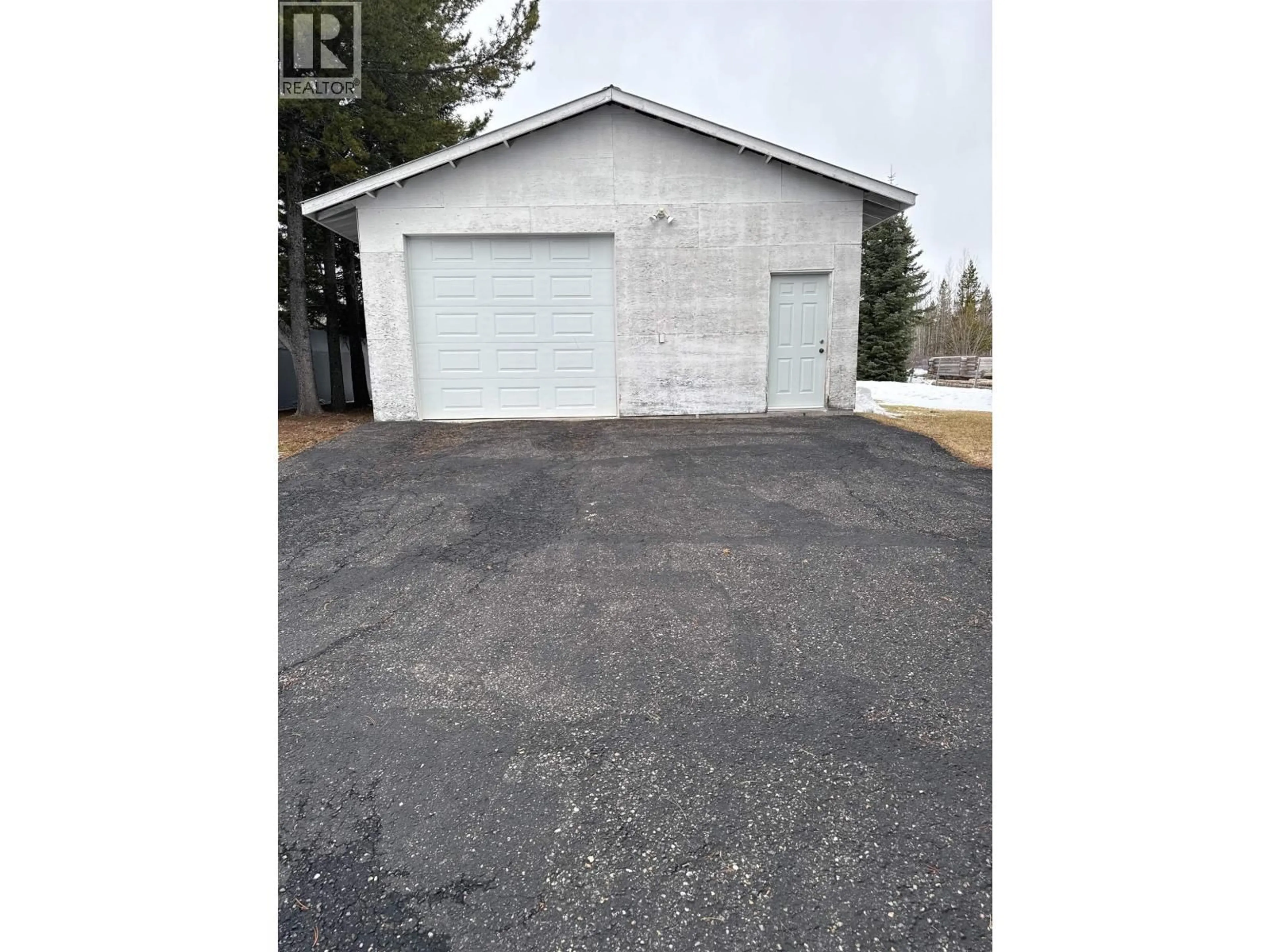 Indoor garage for 1911 BLACKBURN ROAD, Prince George British Columbia V2N6B9