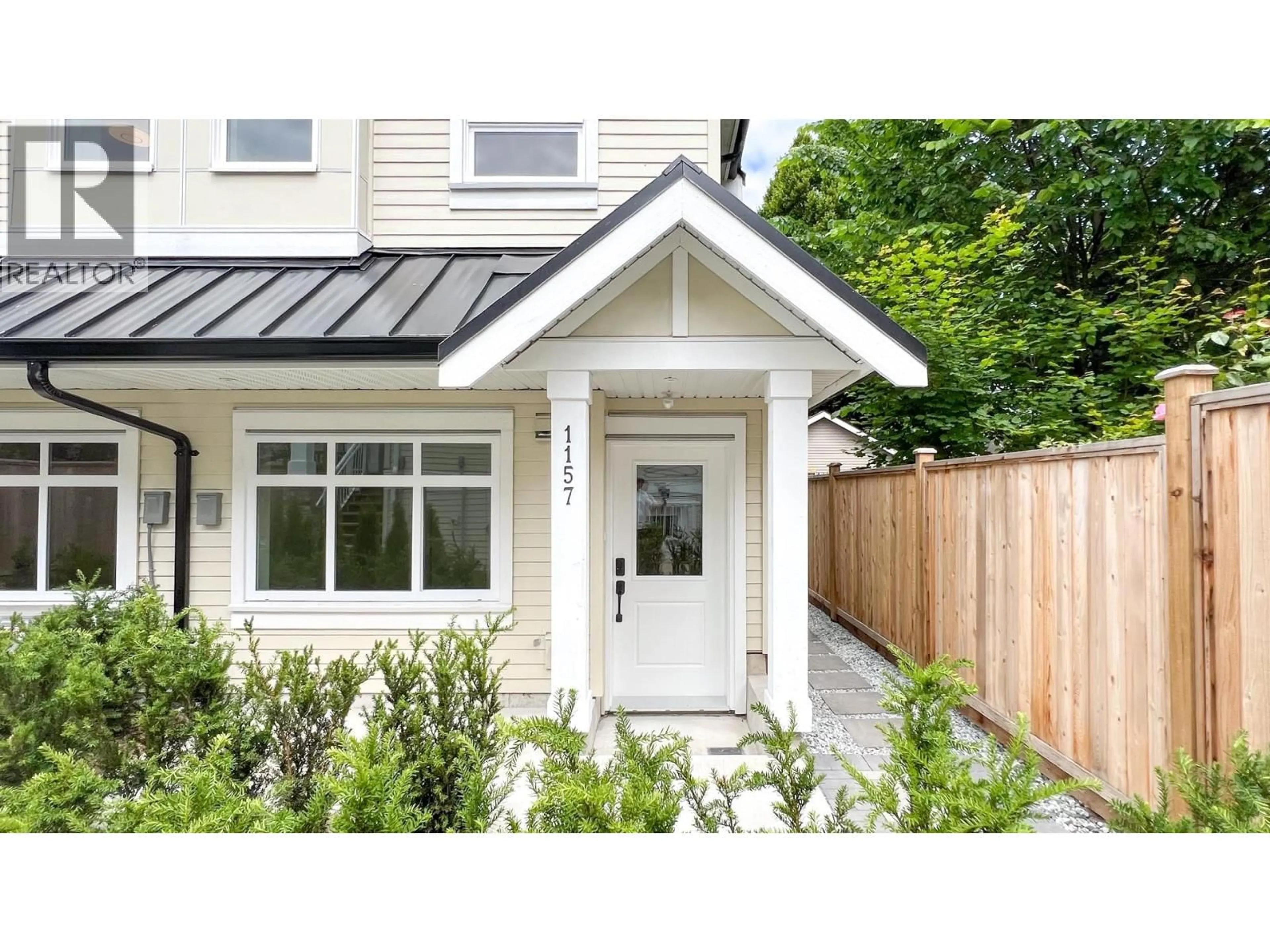 Home with vinyl exterior material, street for 1157 KEEFER STREET, Vancouver British Columbia V6A1Z2