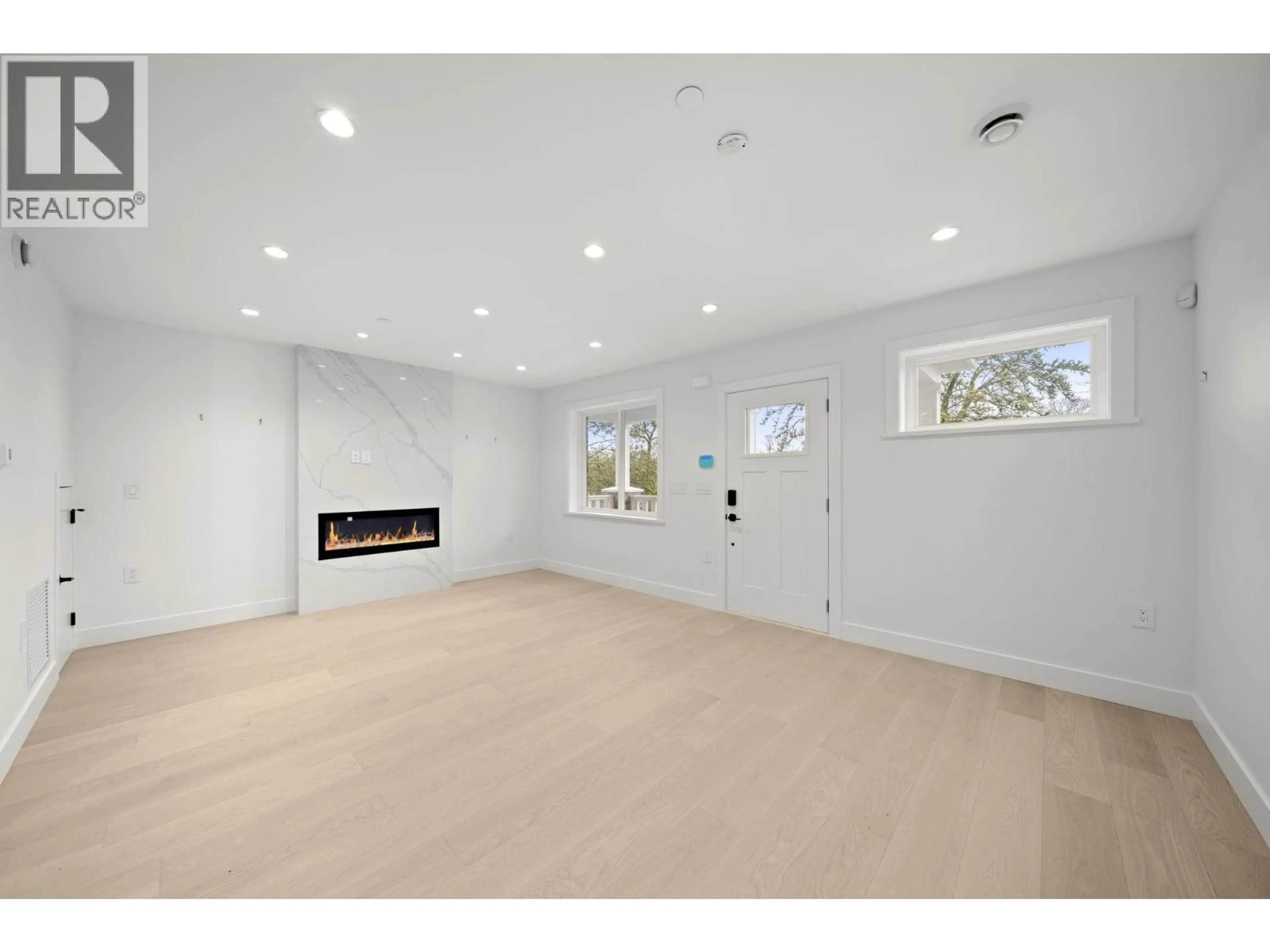 Unknown for 1161 KEEFER STREET, Vancouver British Columbia V6A1Z2